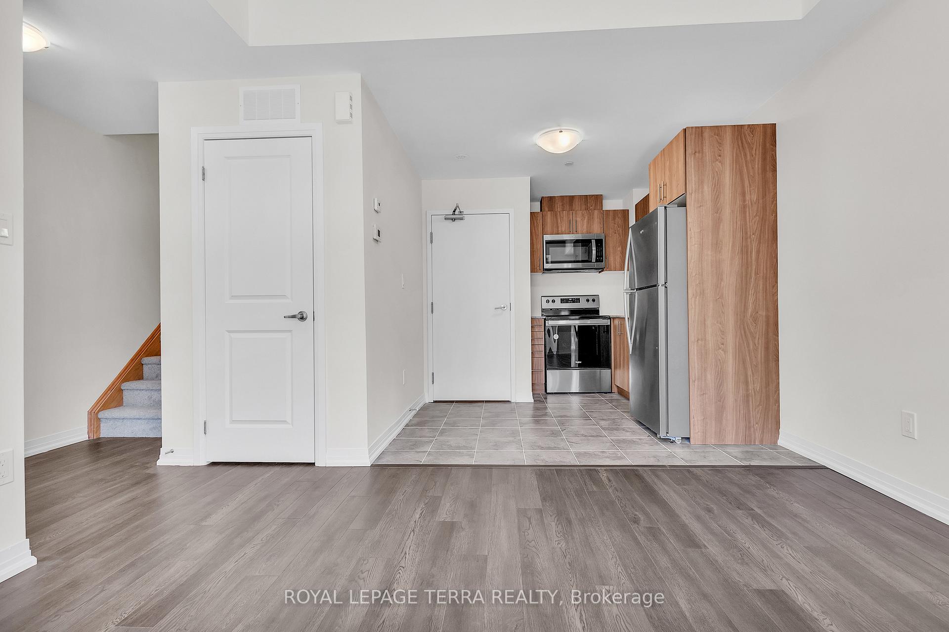 2 Bedrooms Condo at 25 Priya,  Toronto For sale