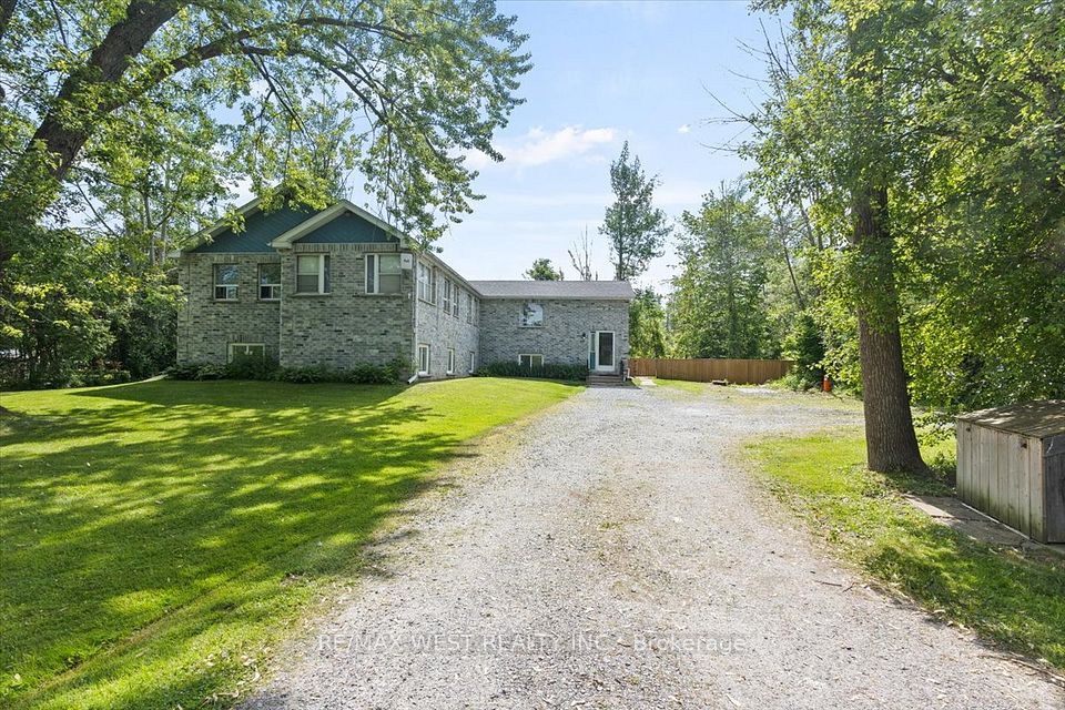 25685 Maple Beach