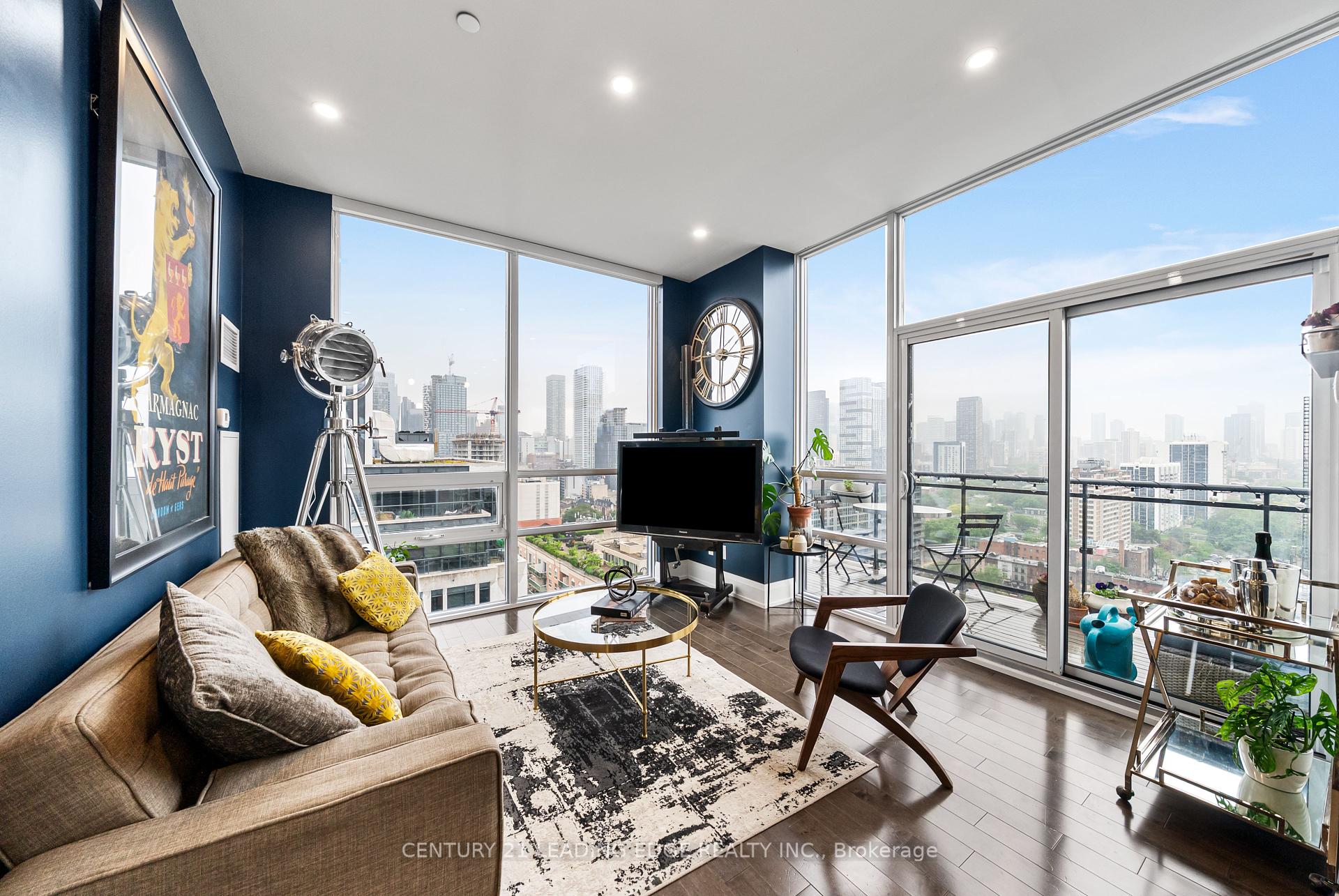 2 Bedrooms Condo at 460 Adelaide, Toronto For sale