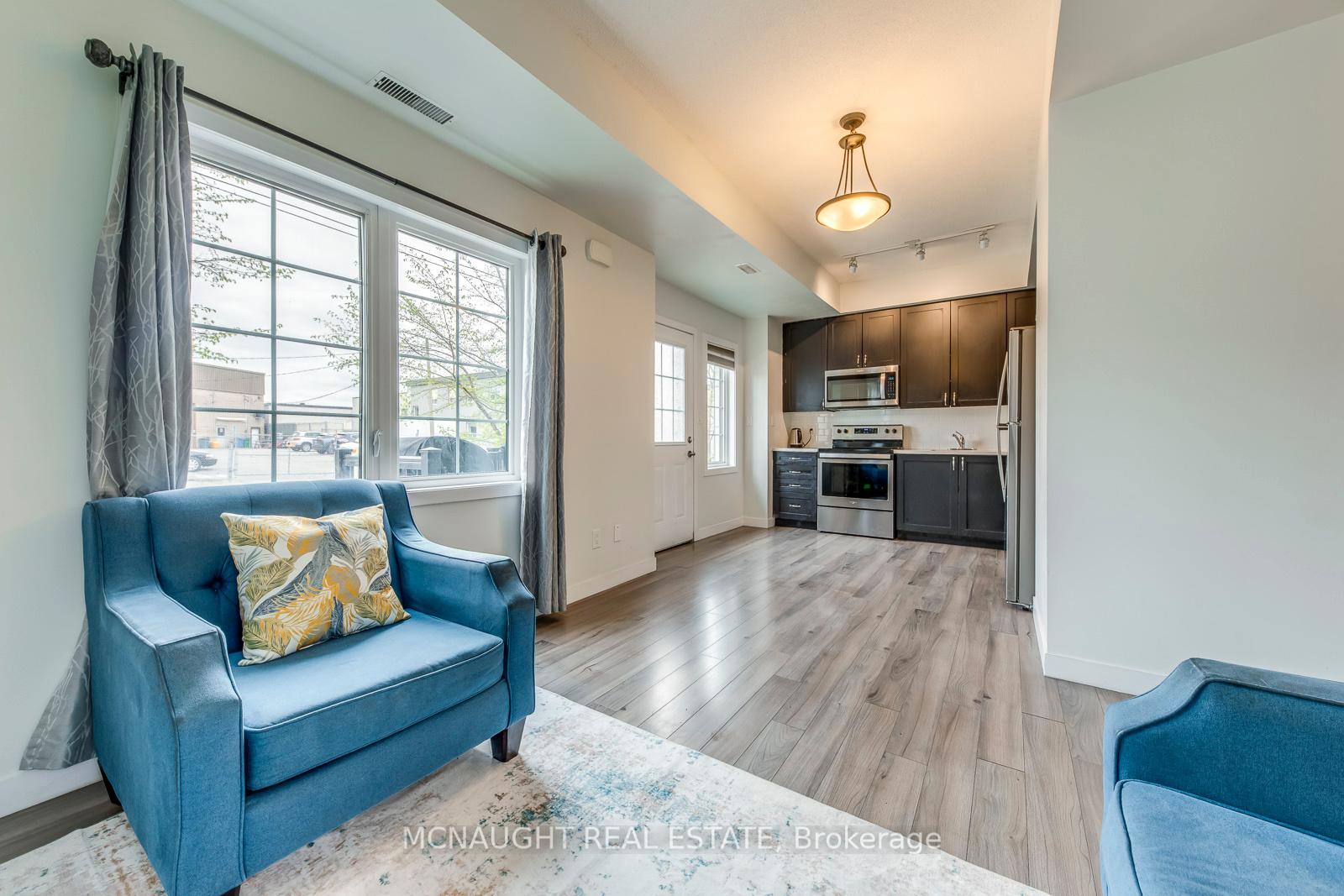 3 Bedrooms Condo at 9 Forbes, Toronto For sale