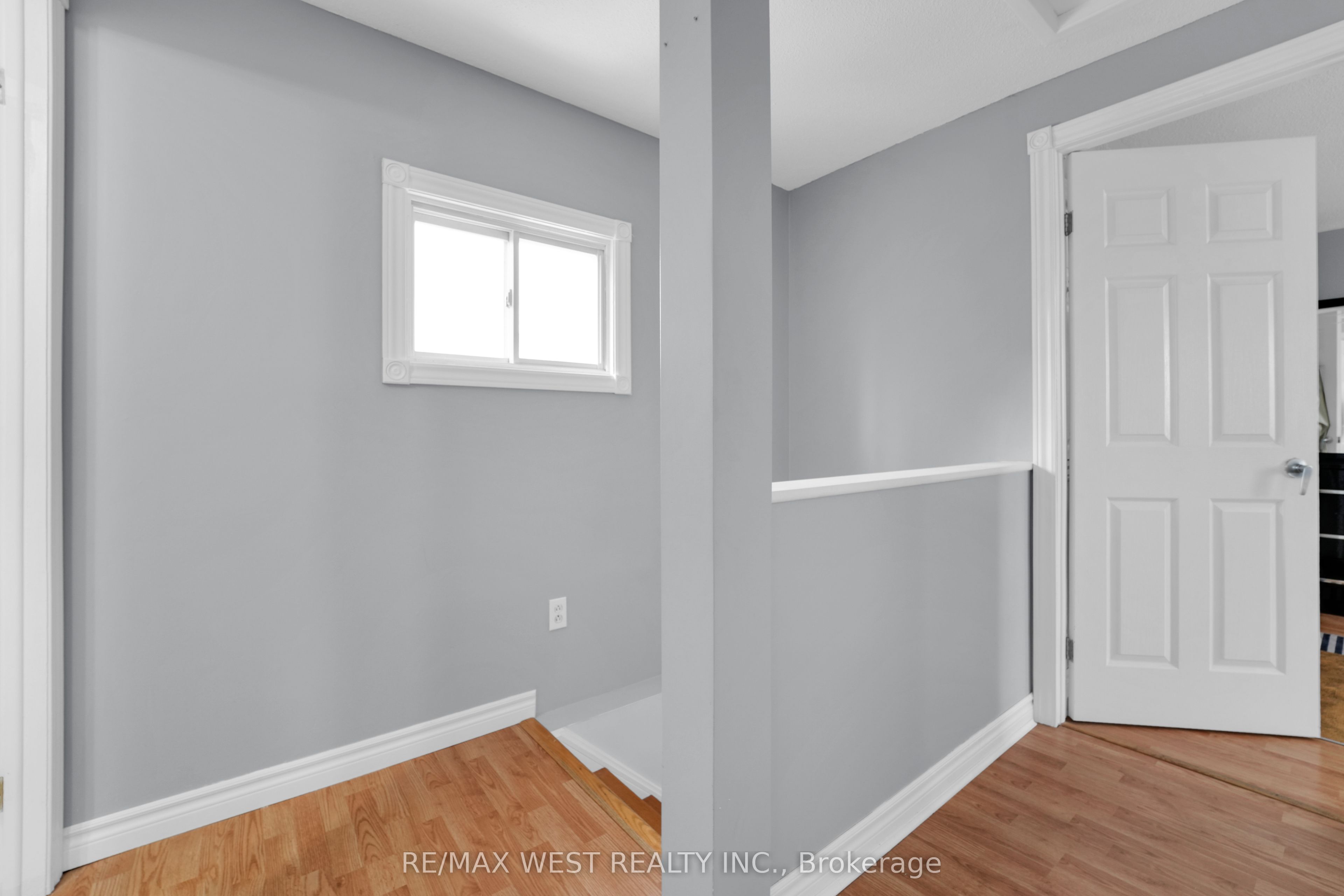 18 Jasmine Square