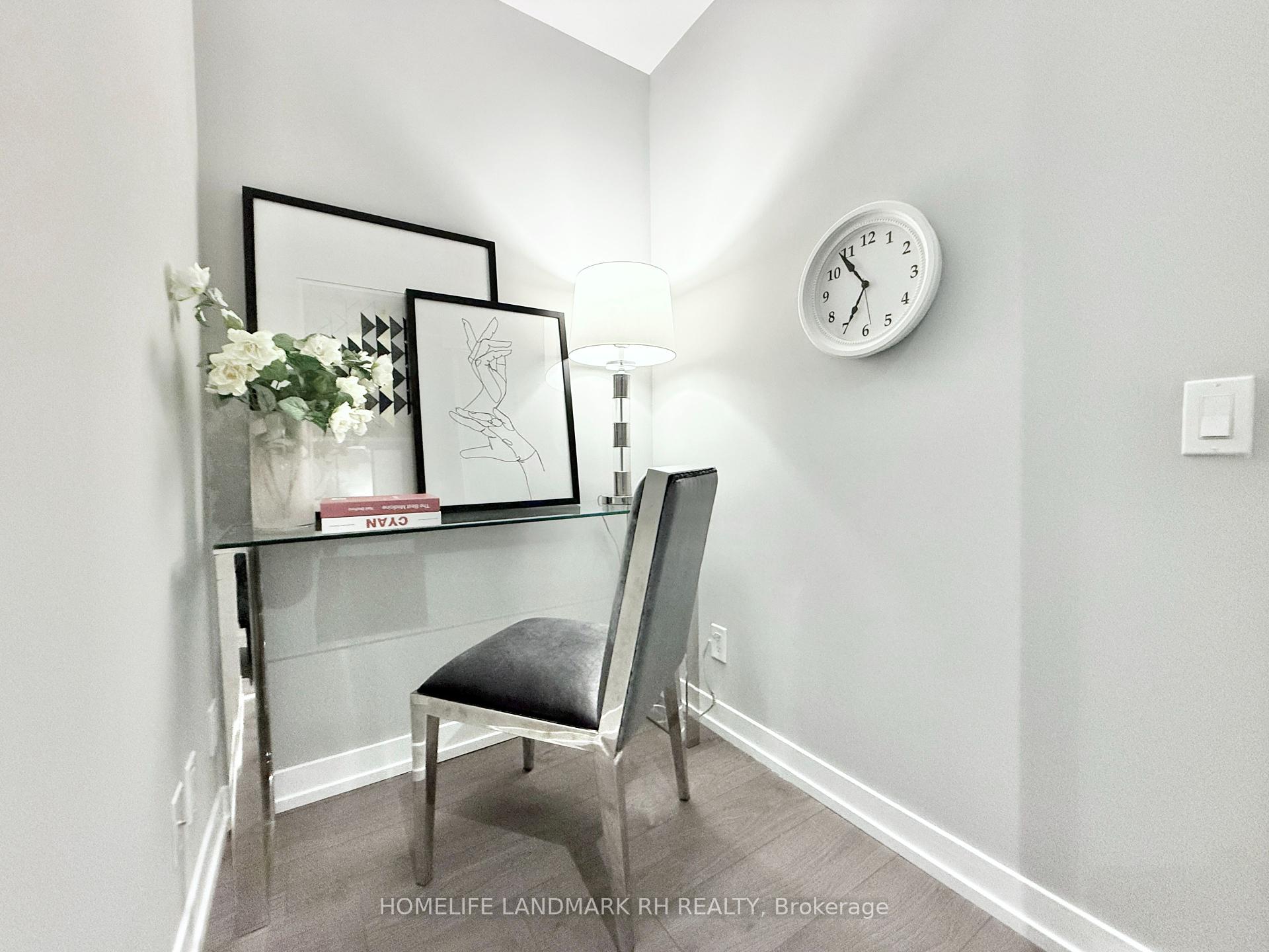 3 Bedrooms Condo at 950 Portage, Vaughan For sale