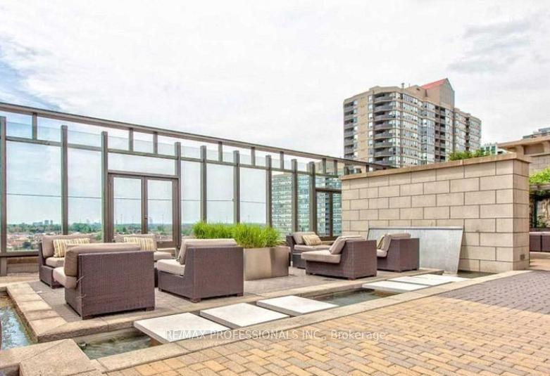 #2302 – 385 Prince Of Wales Drive, Mississauga, ON L5B 0C6