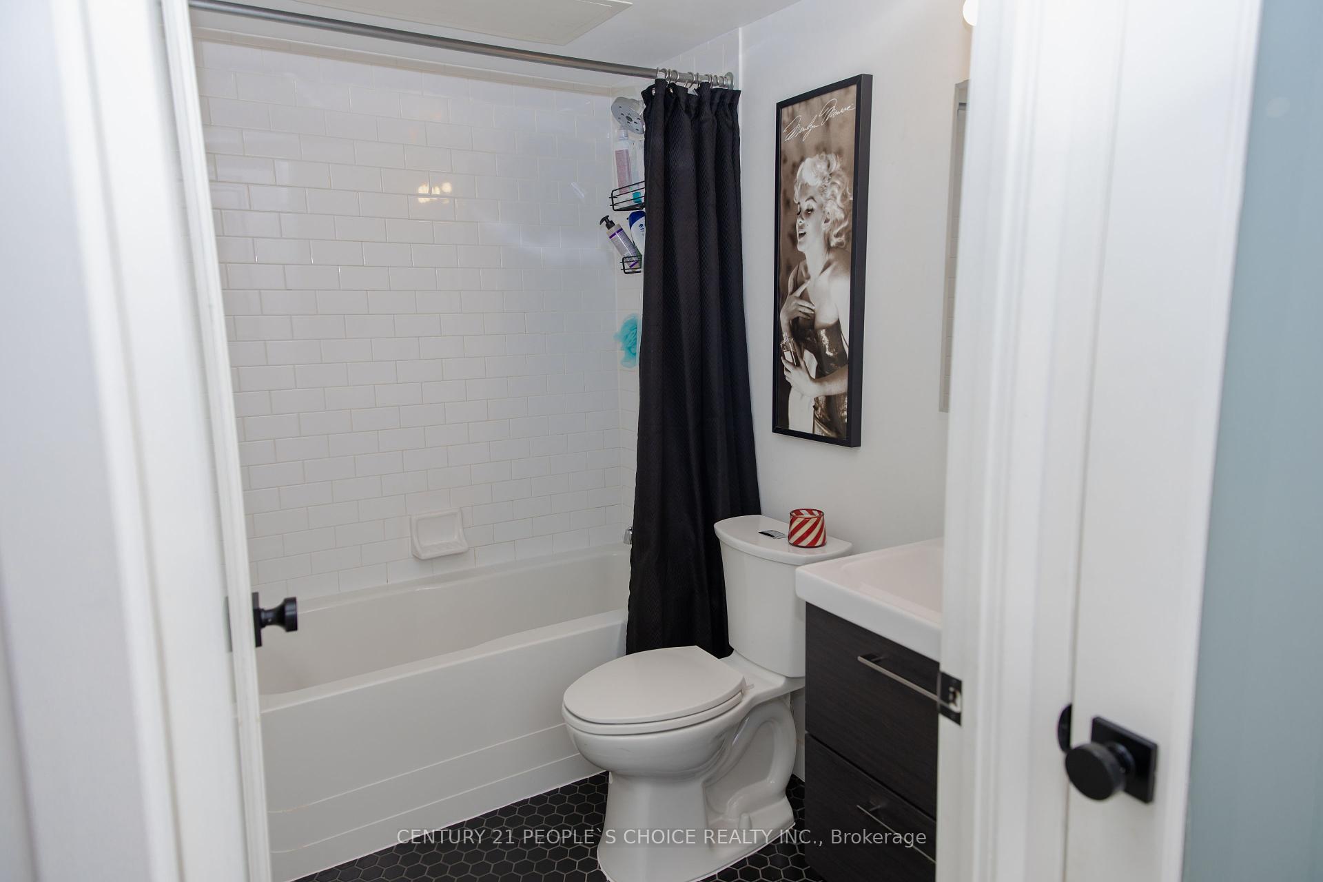 1 Bedroom Condo at 955 Queen,  Toronto For sale