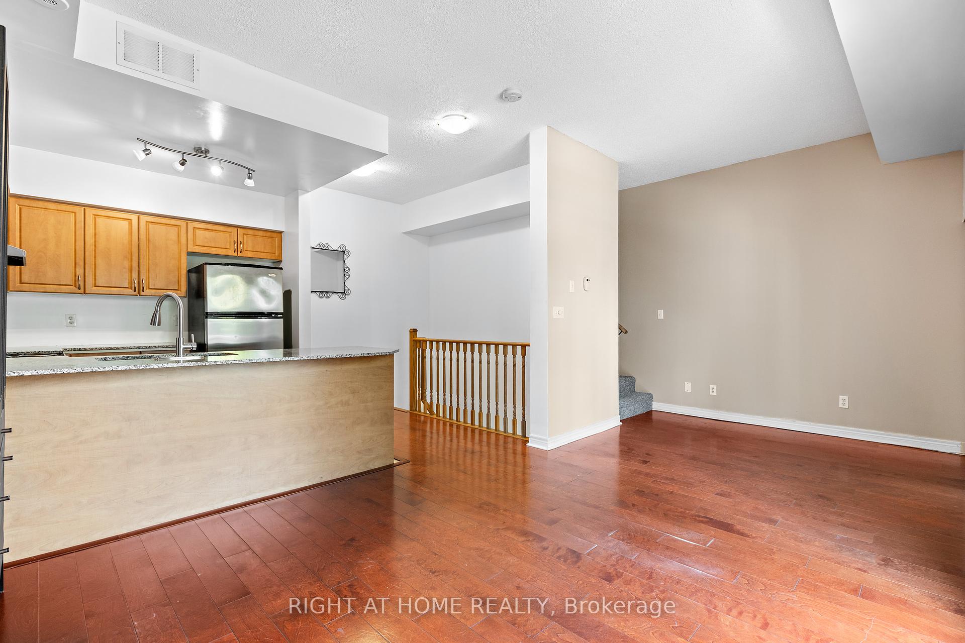 3 Bedrooms Condo at 205 Wellesley, Toronto For sale