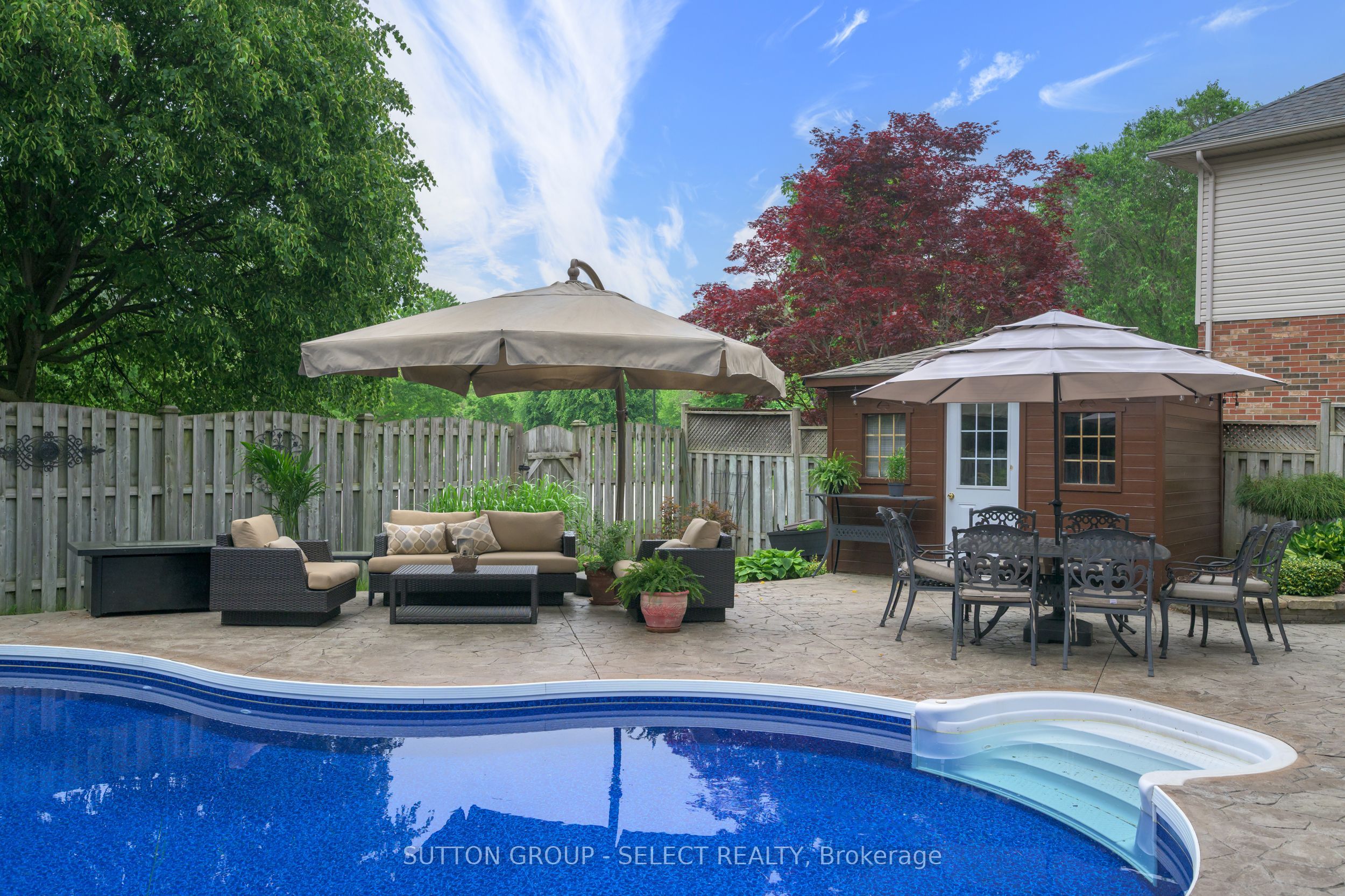 42 Pinebrook Court
