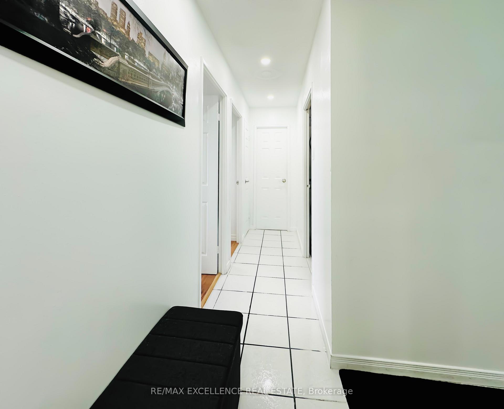 2 Bedrooms Condo at 3533 Derry,  Mississauga For sale
