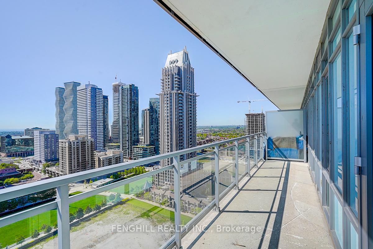 2 Bedrooms Condo at 365 Prince Of Wales, Mississauga For sale