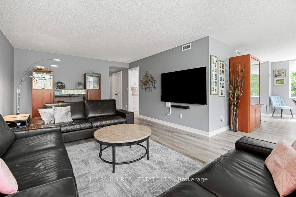 2 Bedrooms Condo at 77 Governors, Hamilton For sale