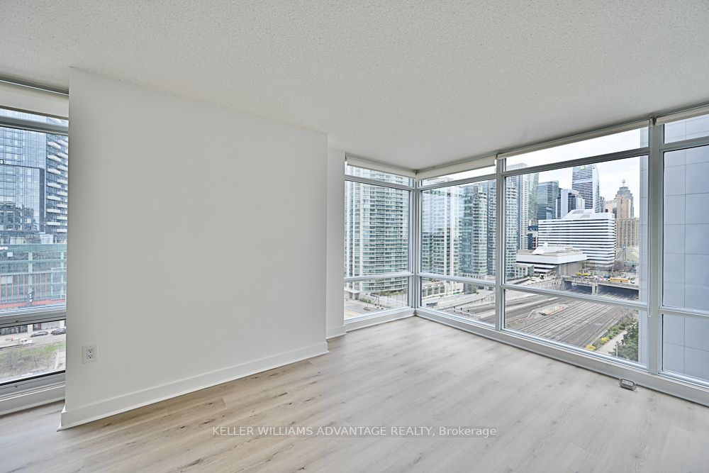 25 Telegram Mews, #1602