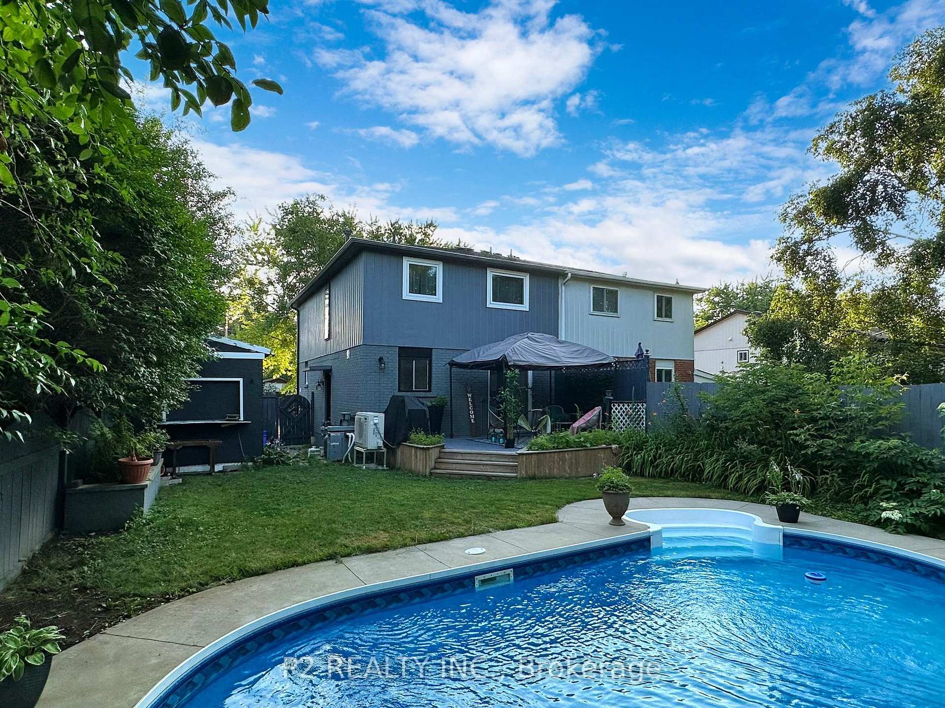 411 Rosedale Drive, Whitby, ON L1N 1Z5