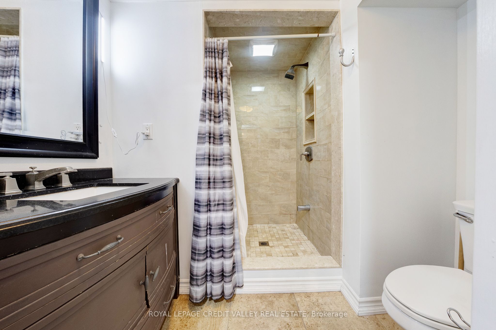 3212 Valmarie Avenue, #Basement