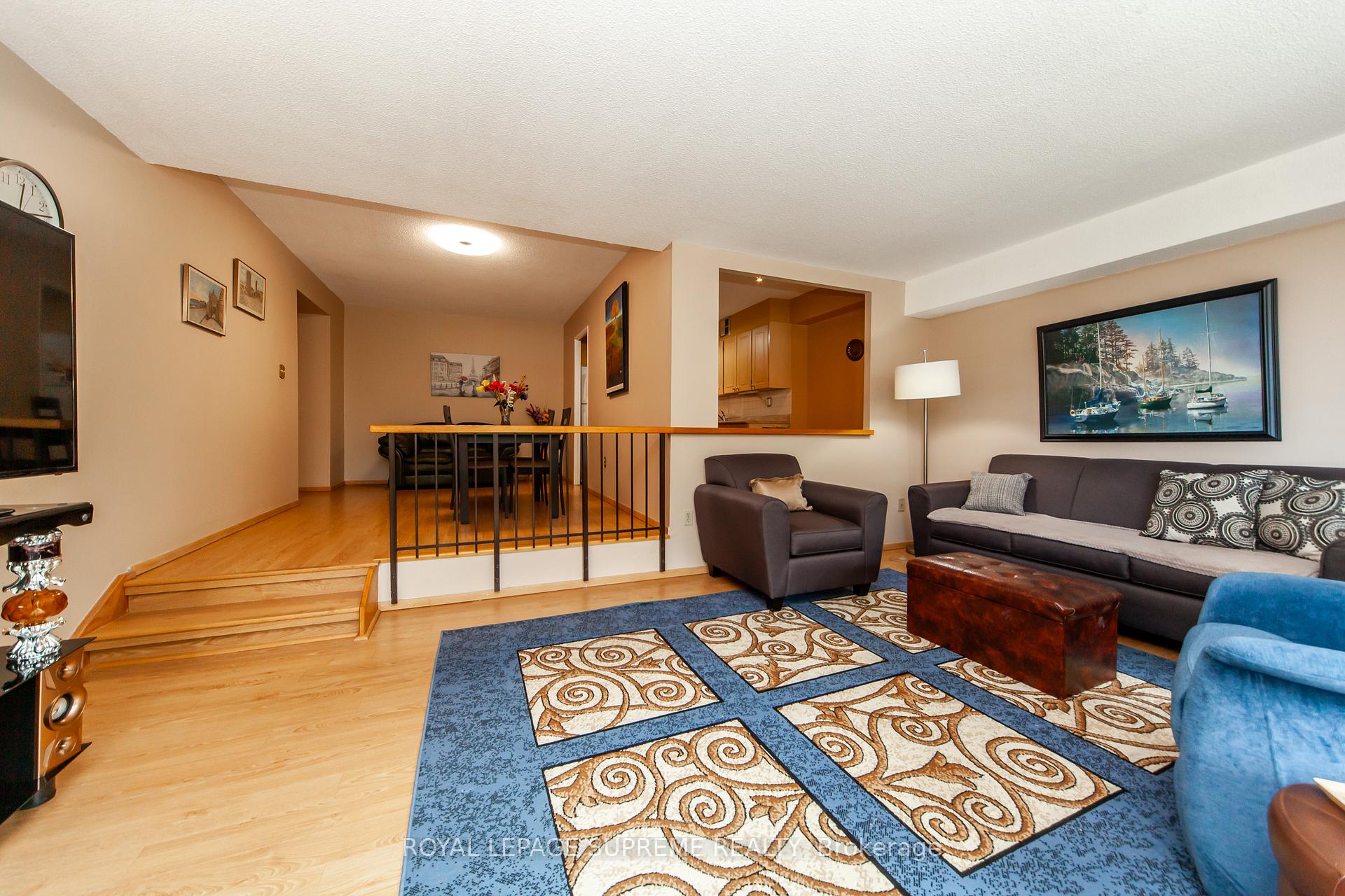 2 Bedrooms Condo at 270 Scarlett, Toronto For sale