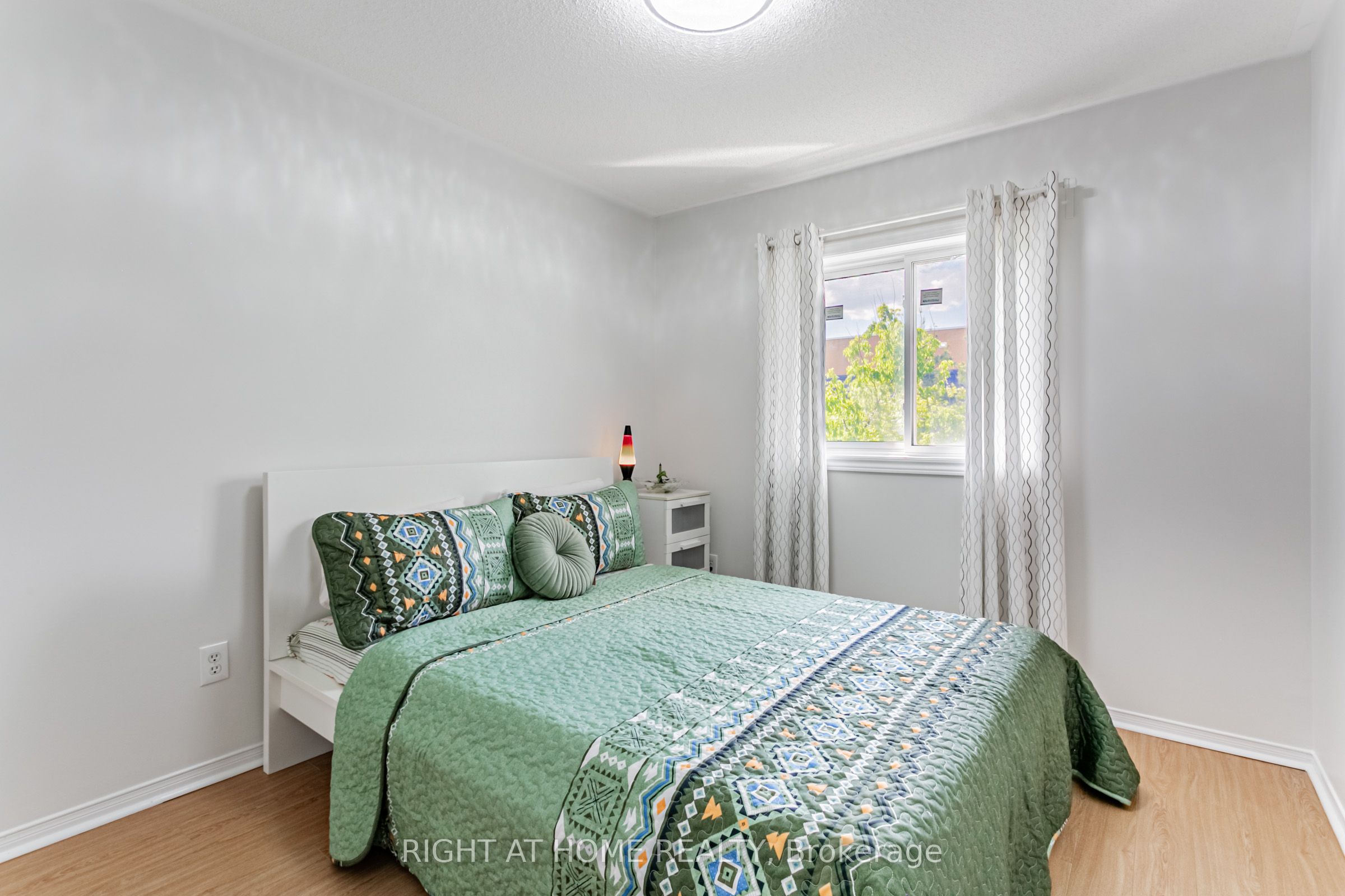 5223 Fairford Crescent, #67
