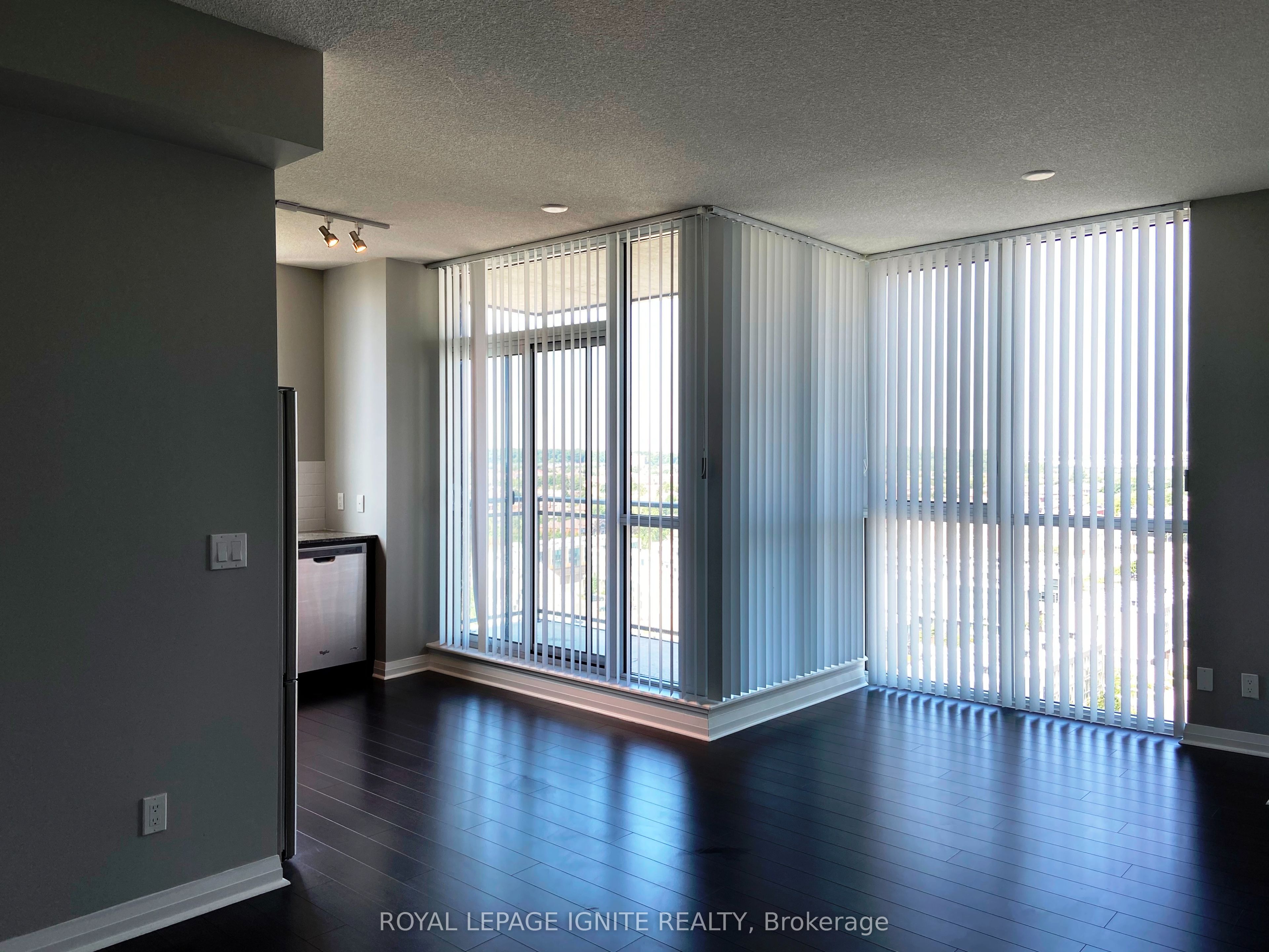 75 Eglinton Avenue W, #1107