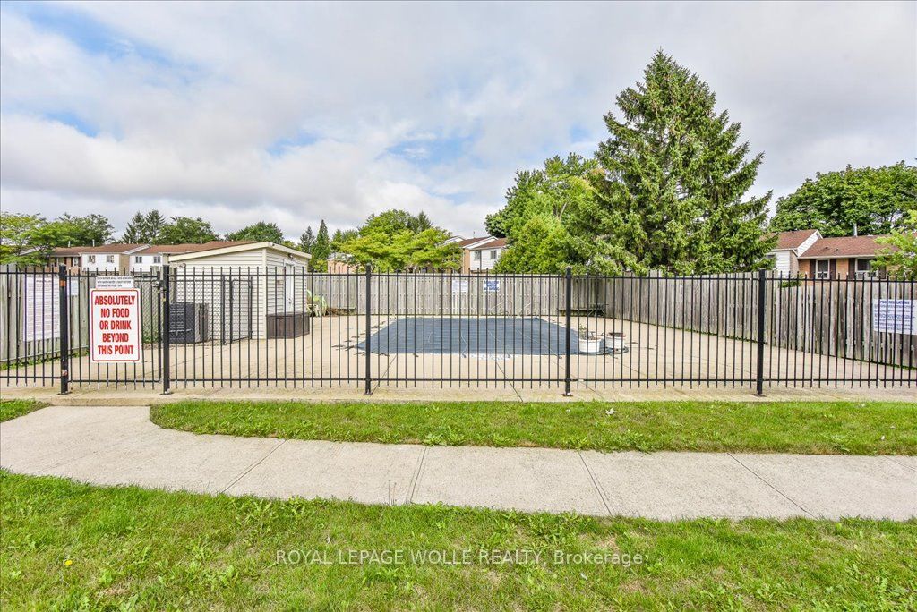 1100 Courtland Avenue E, #208