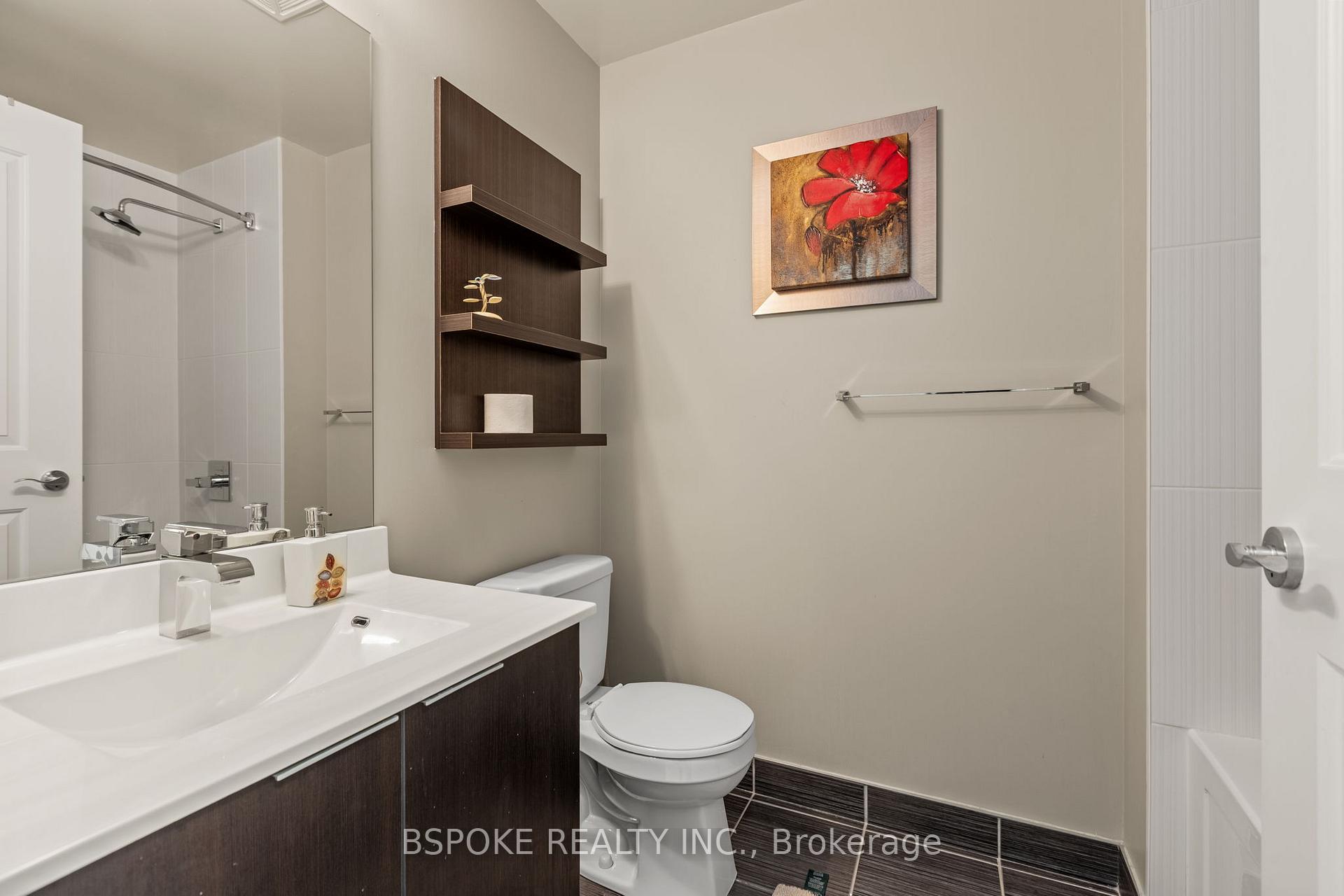 2 Bedrooms Condo at 16 Brookers, Toronto For sale