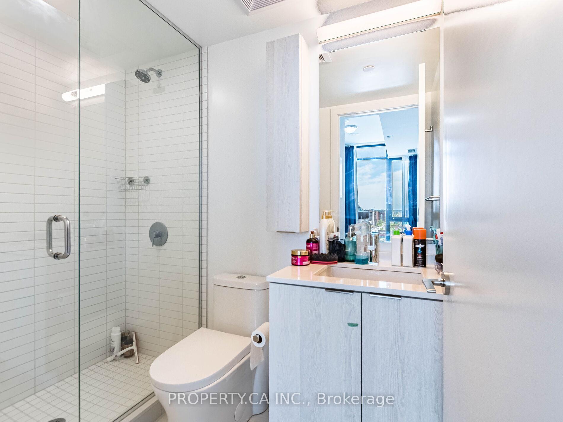 3 Bedrooms Condo at 86 Dundas, Mississauga For sale