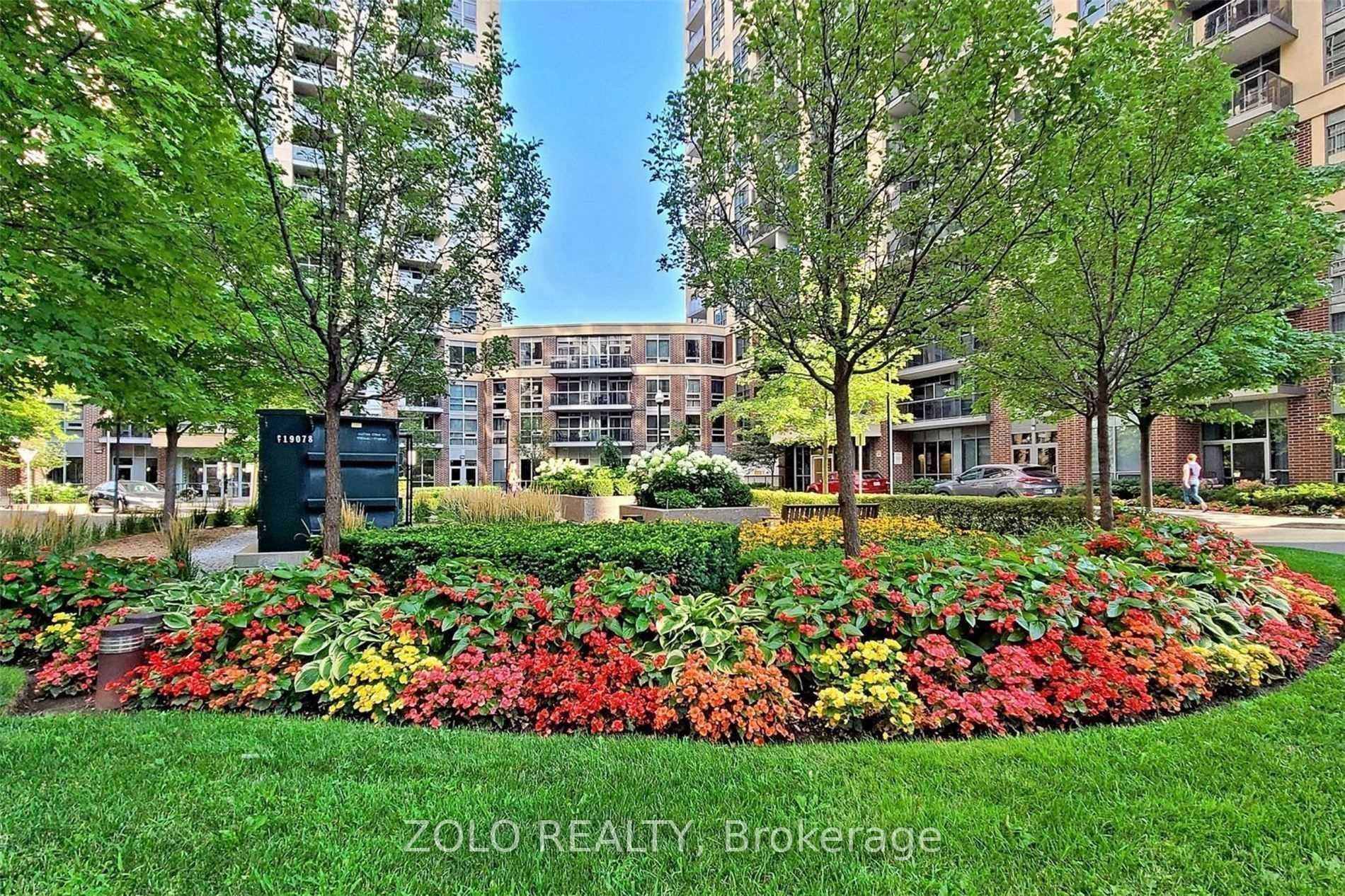 1 Bedroom Condo at 1 Michael Power,  Toronto For sale