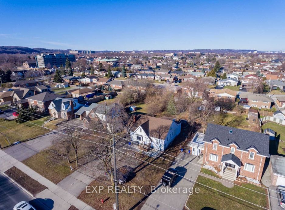 39 Centennial Parkway S, #Main