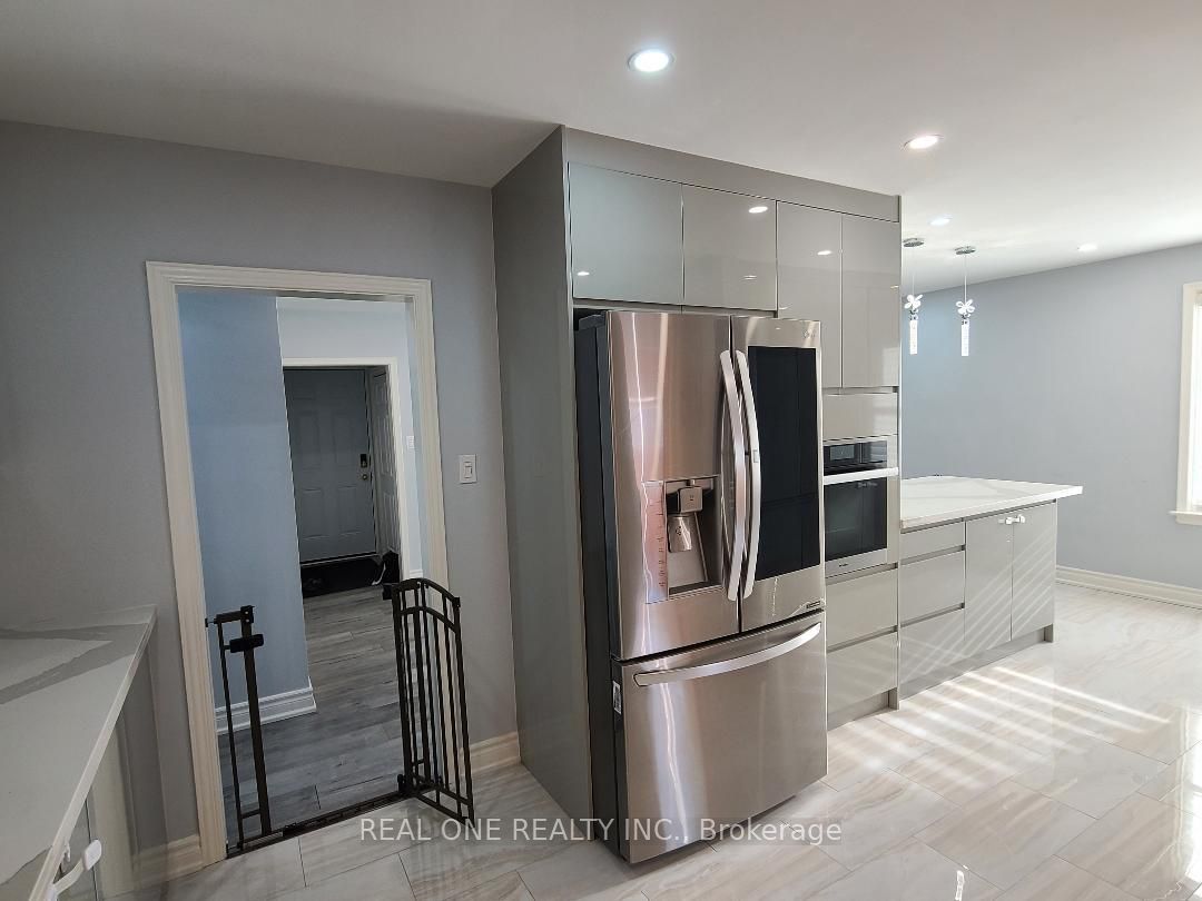 412 Osiris Drive, #Main