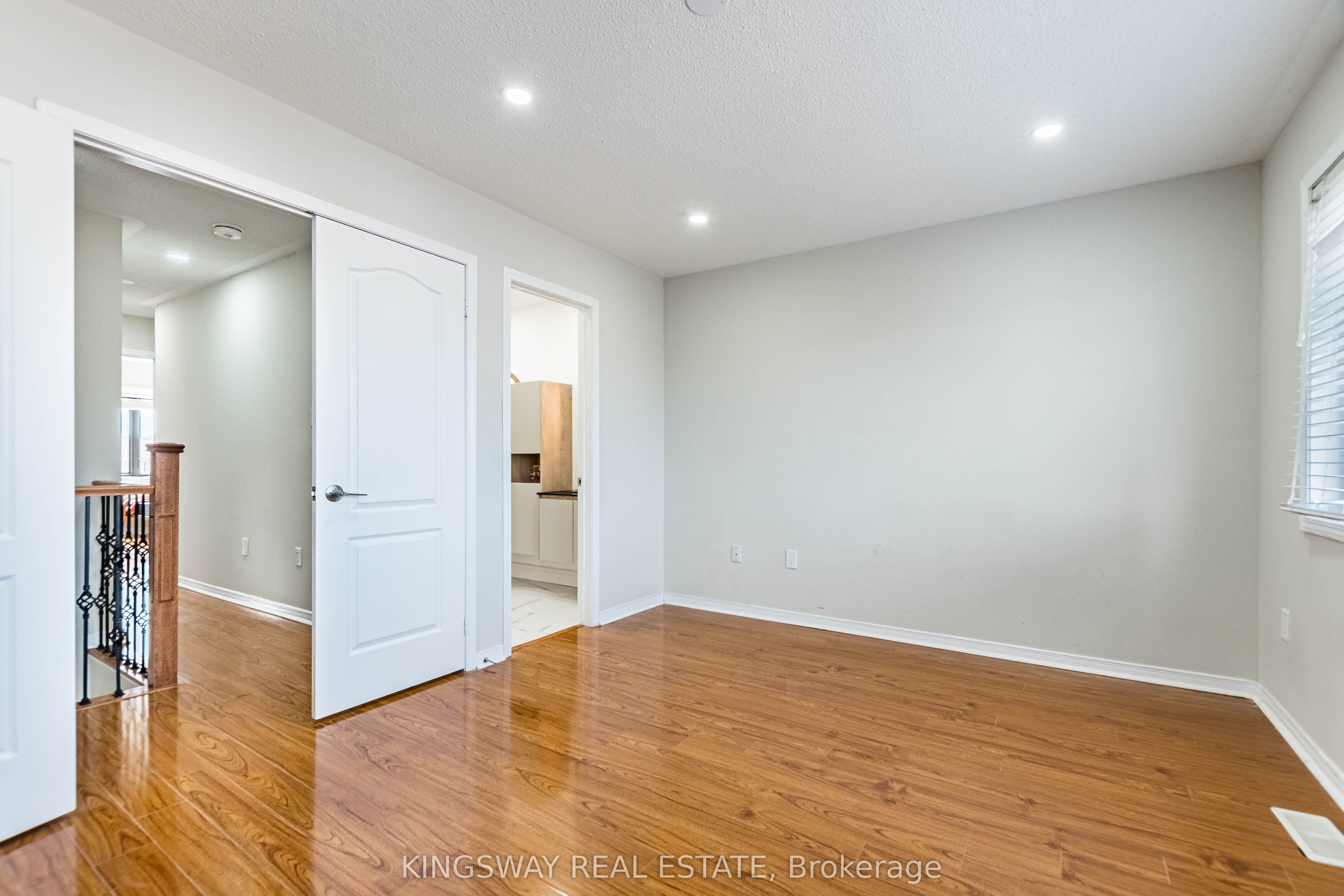 5821 Tiz Road, Mississauga Hurontario