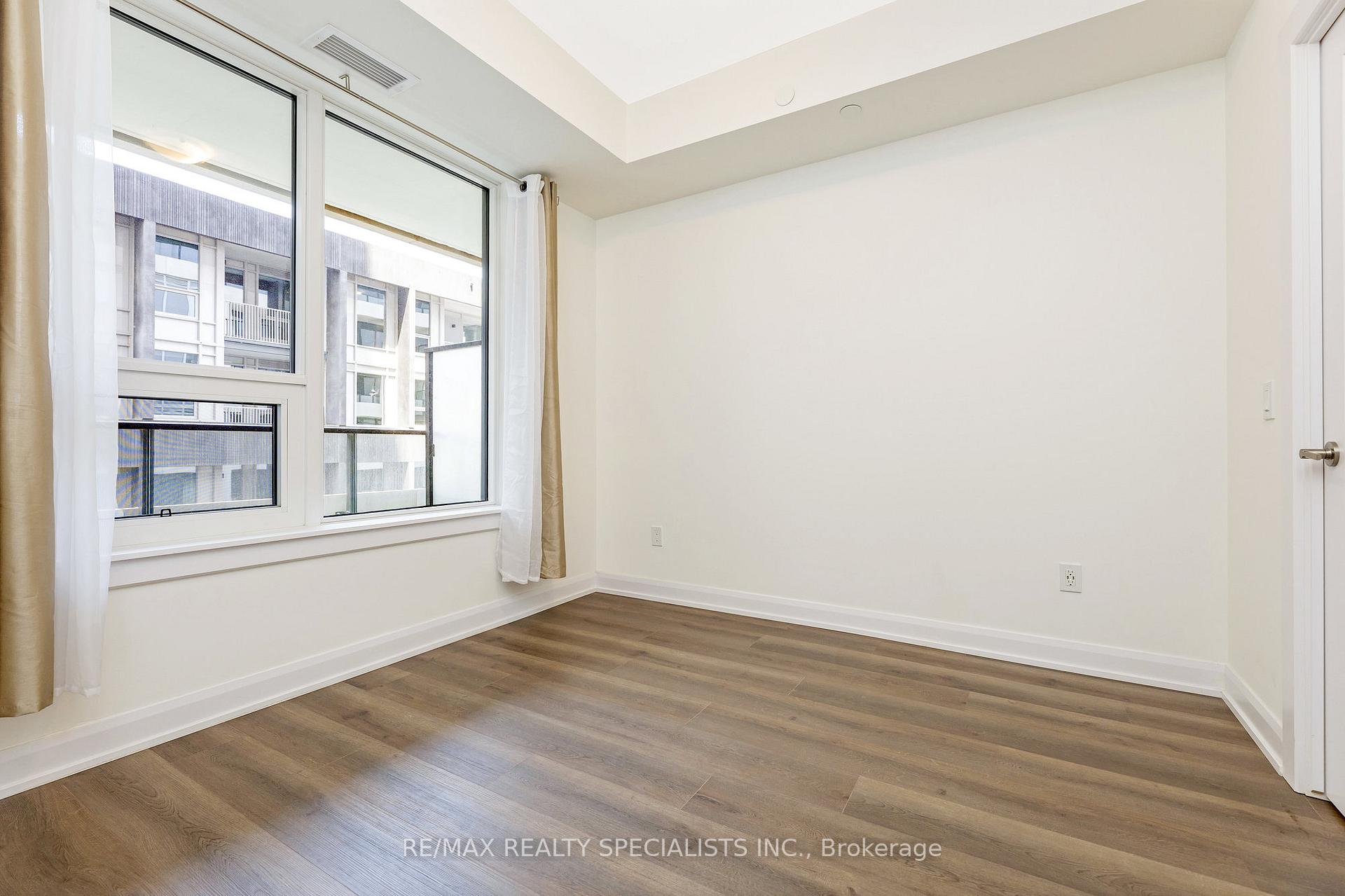 1 Bedroom Condo at 3228 William Coltson, Oakville For sale