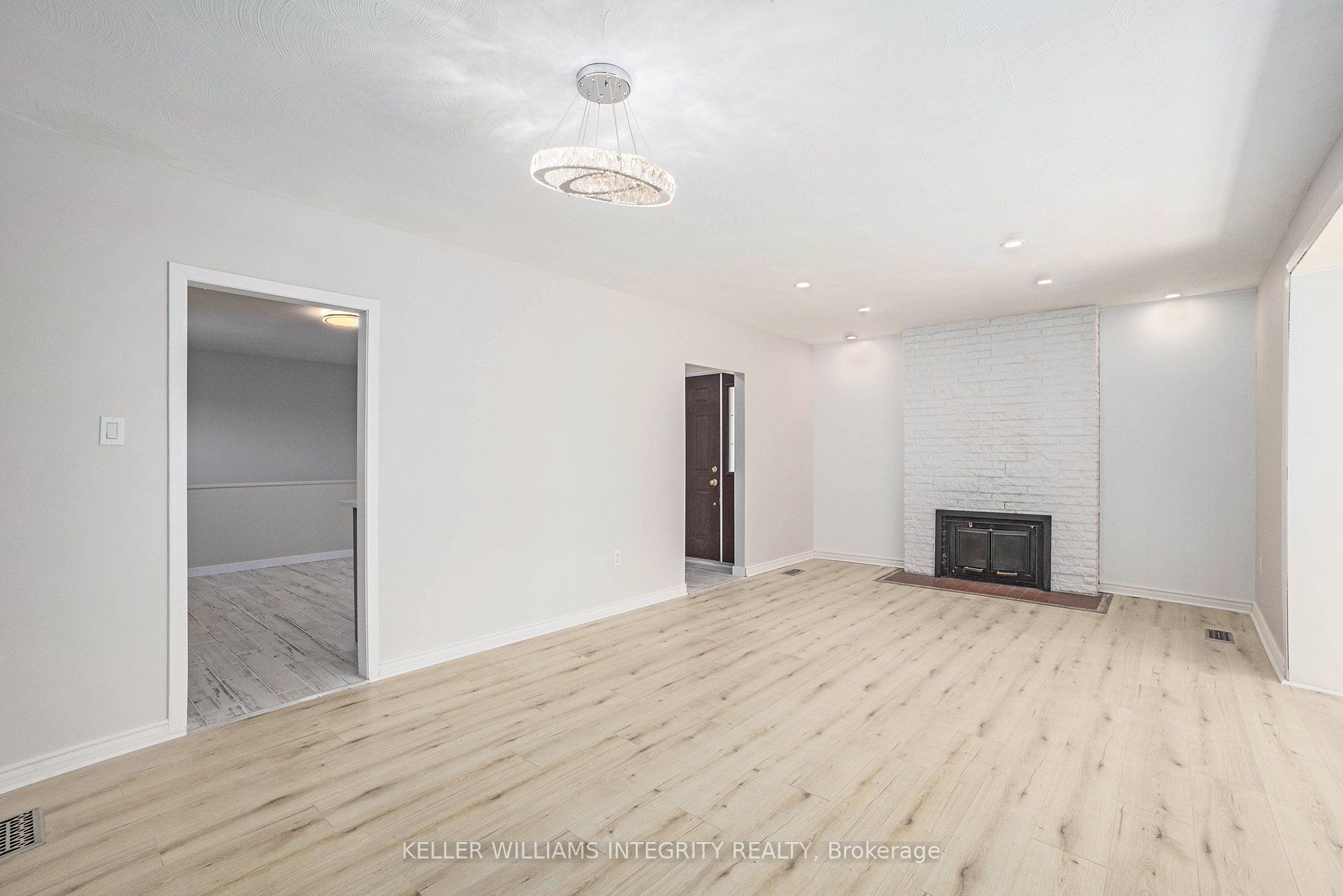 1401 Lowen Drive, BlossomParkAirportandArea, ON K1V 1H3