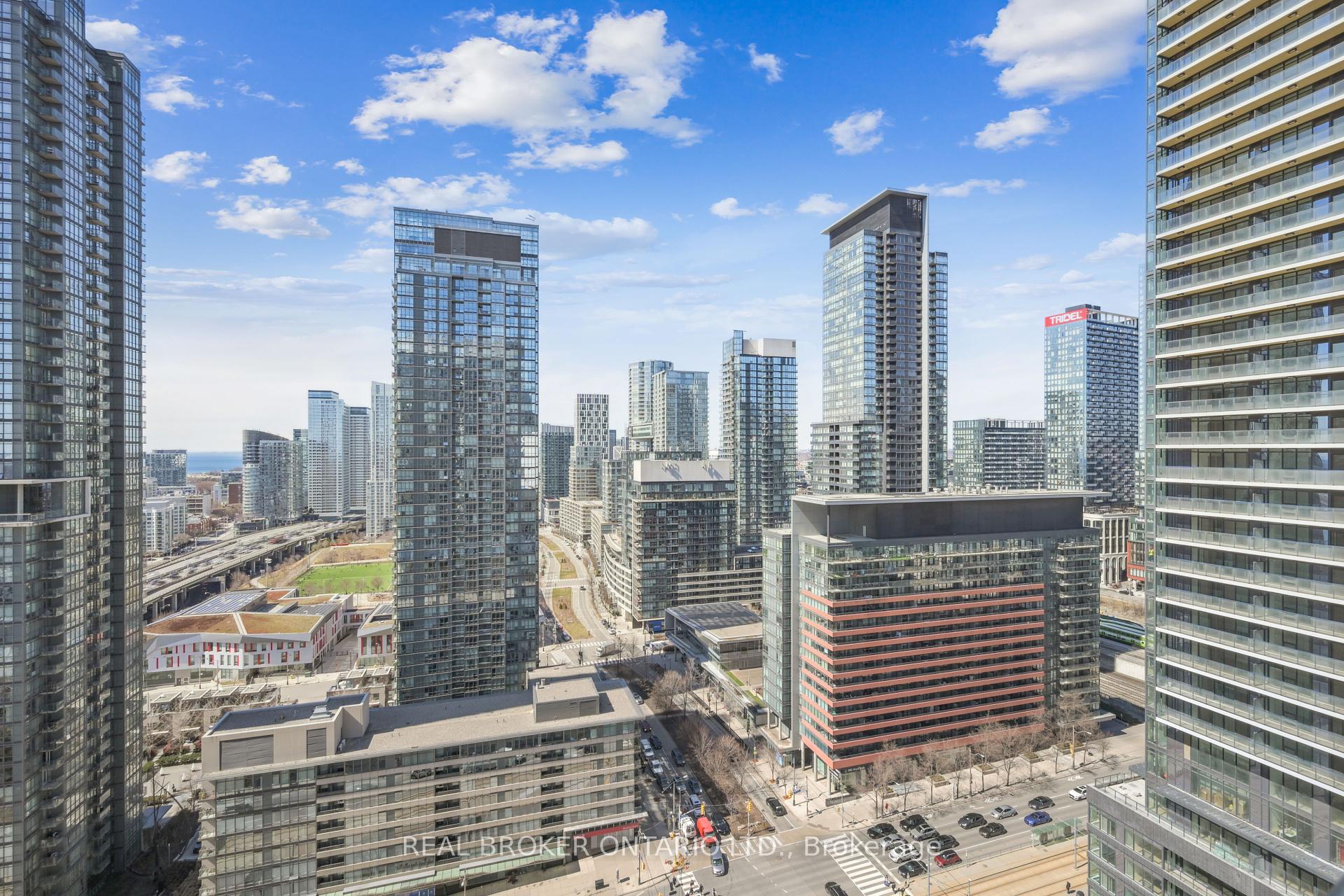2 Bedrooms Condo at 10 Navy Wharf, Toronto For sale