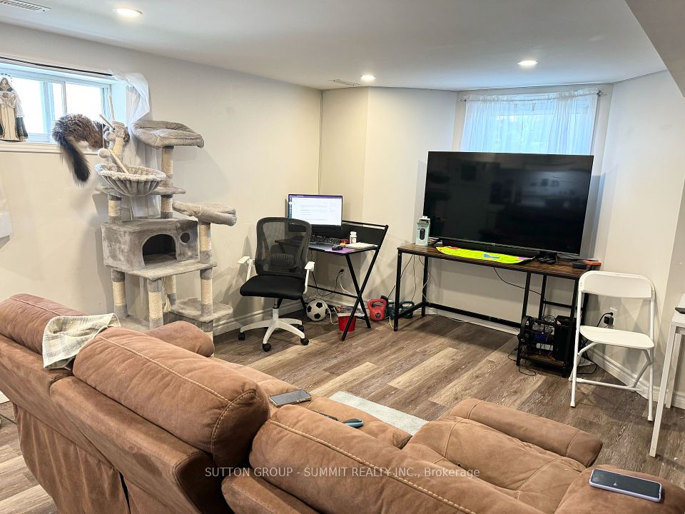 #Basement - 152 East 31st Street, Hamilton, ON L8V 3P5