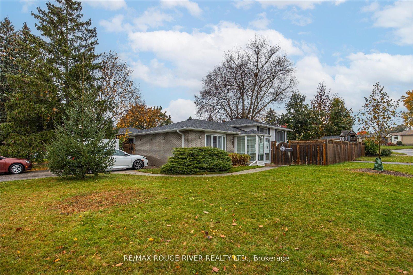 224 Arden Drive, Oshawa, ON L1G 1X5