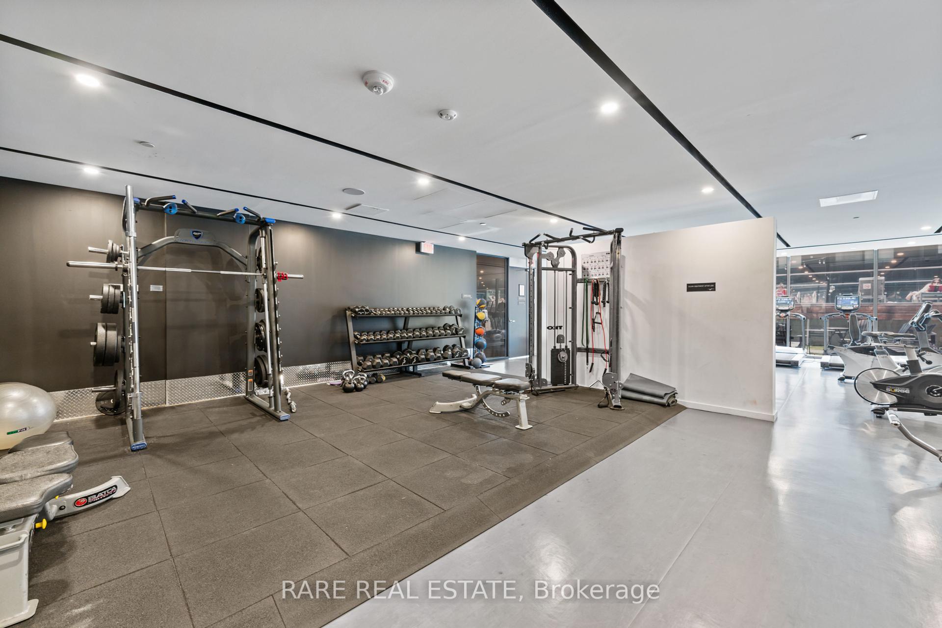 2 Bedrooms Condo at 32 Trolley, Toronto For sale