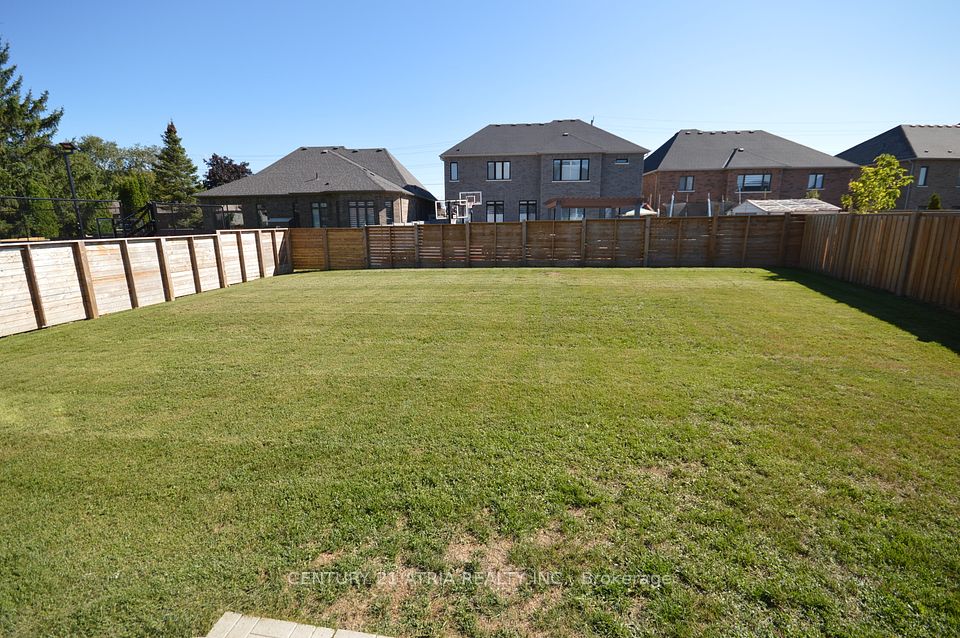 19 Mumberson Street, Innisfil, ON L0L 1L0