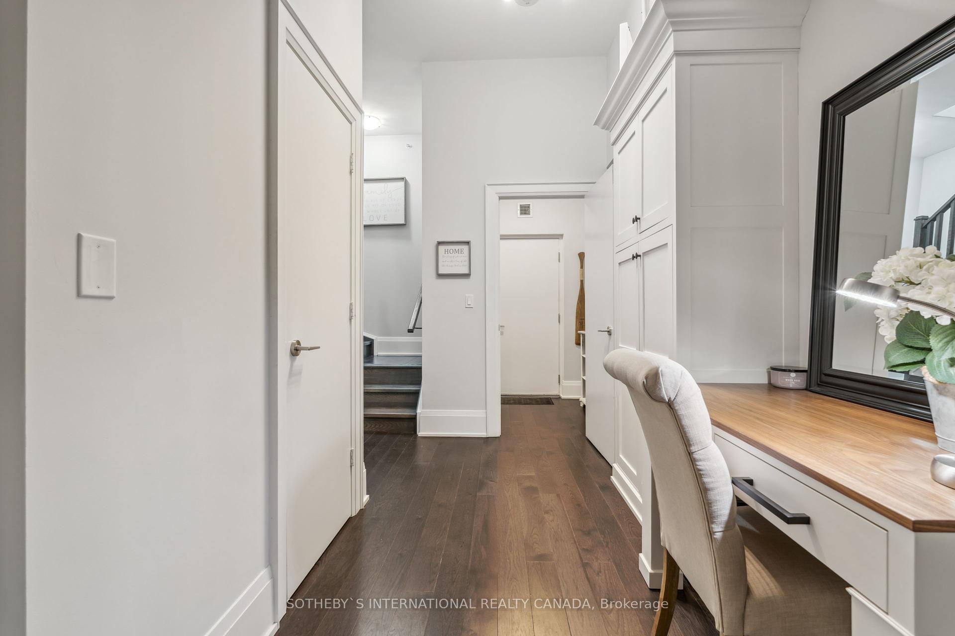 3 Bedrooms Condo at 39 Queens,  Toronto For sale