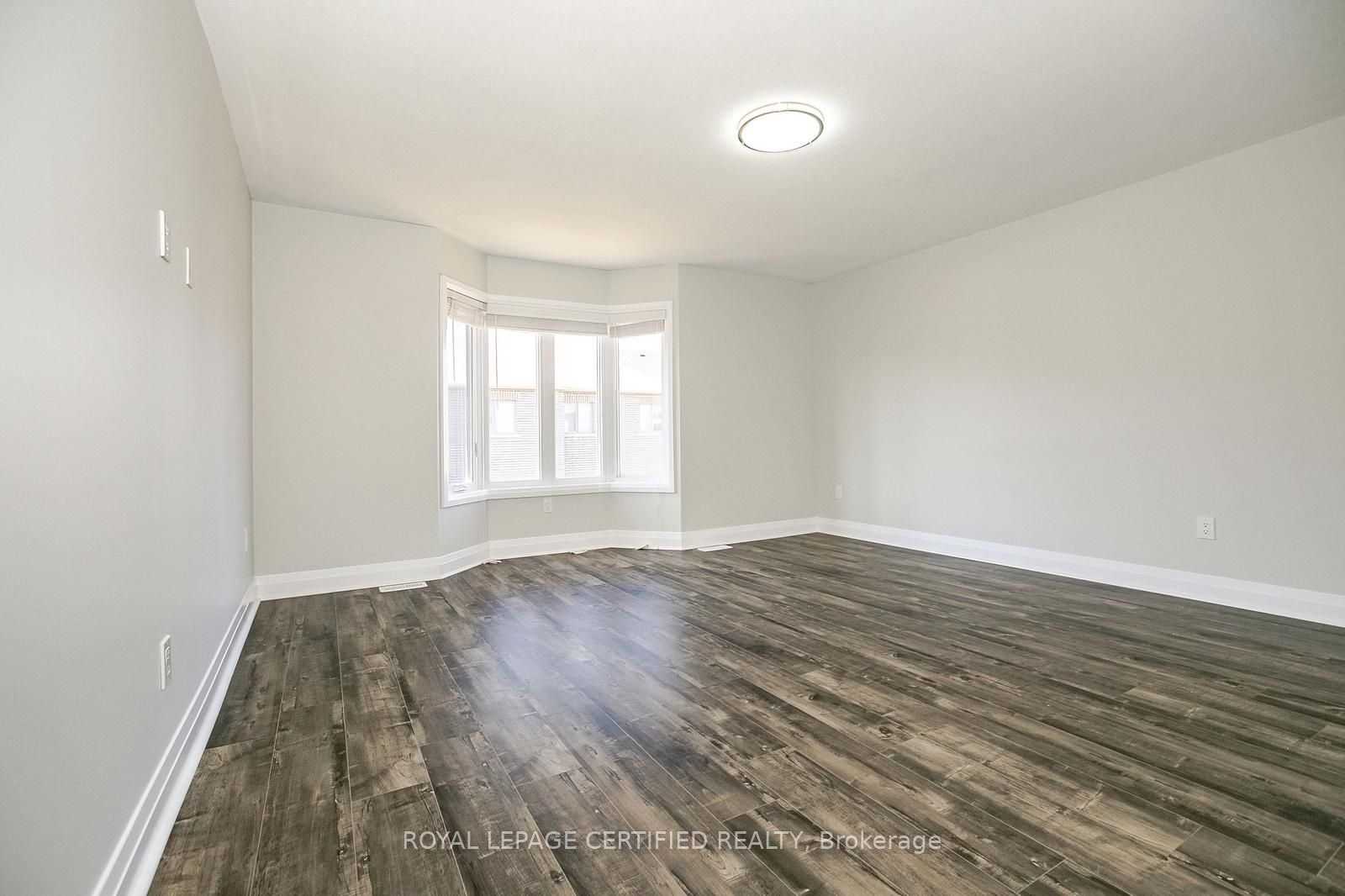 32 Dalbeattie Drive