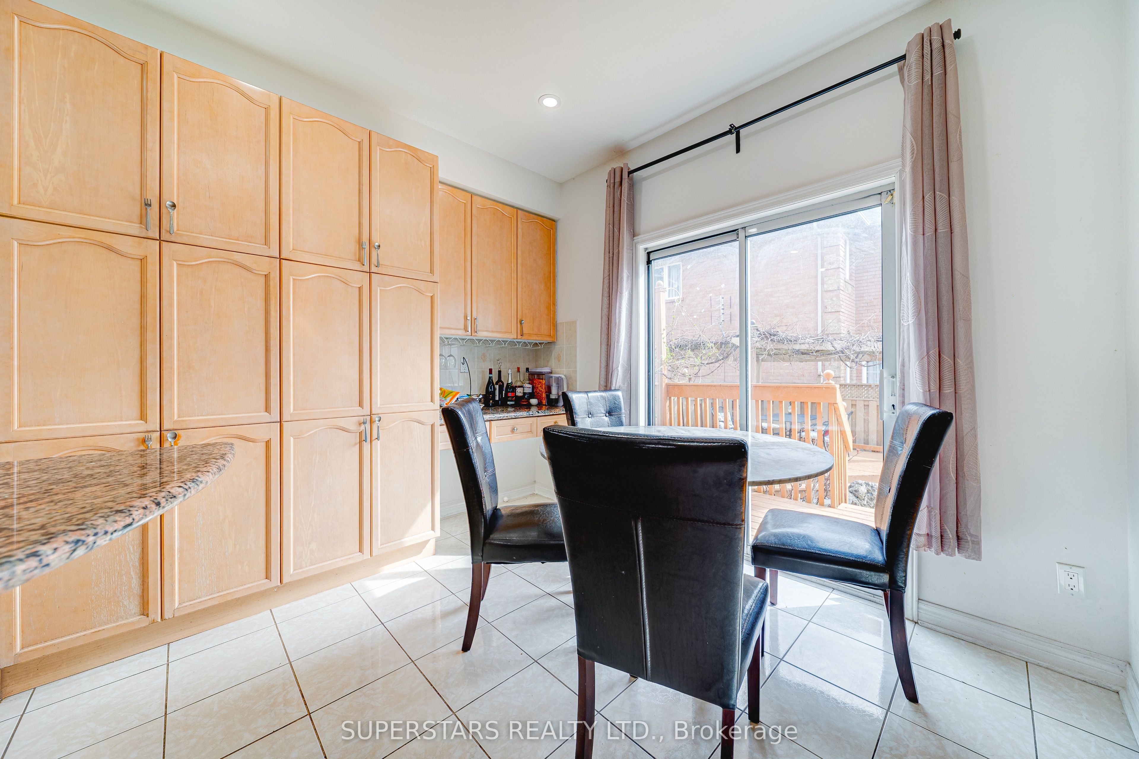 207 Frank Endean Road