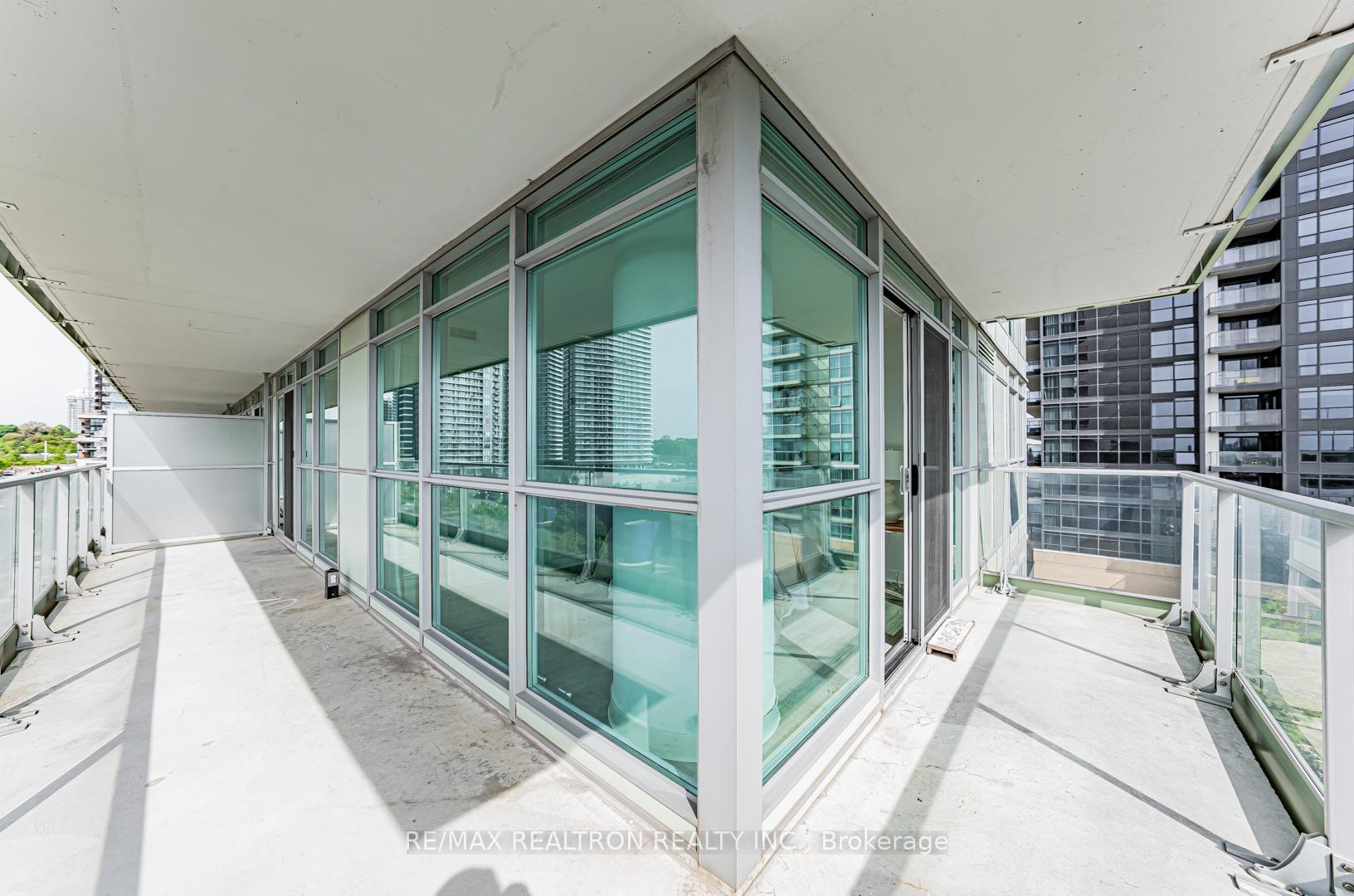 3 Bedrooms Condo at 29 Singer, Toronto For sale