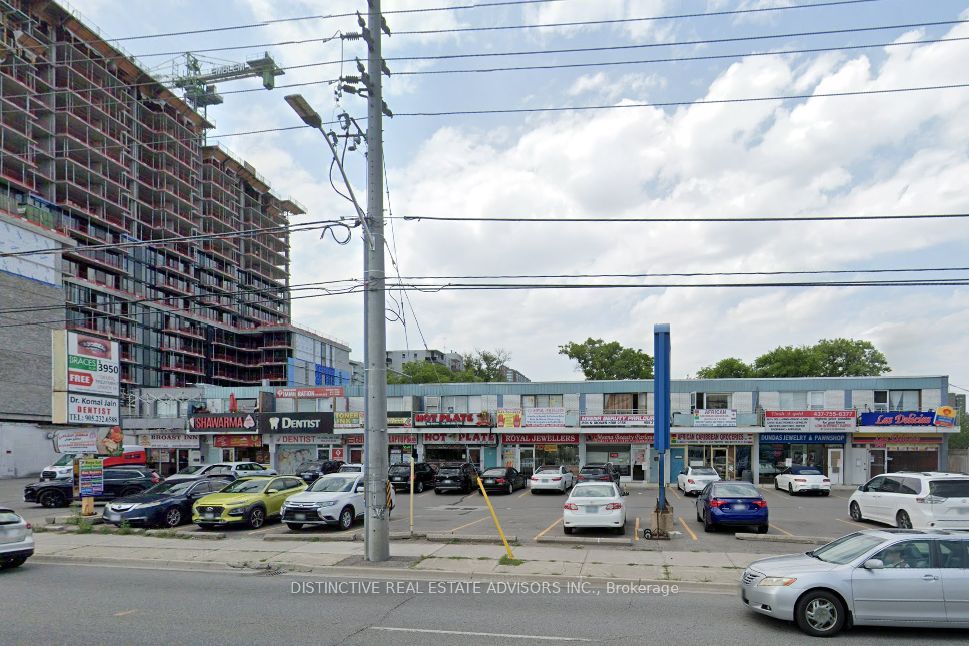 65 Dundas Street W, #Main Level