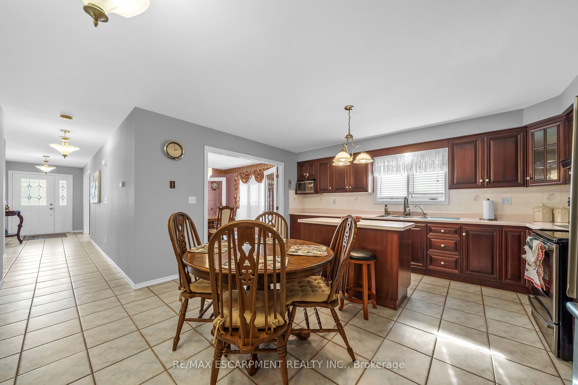 122 Fieldway Drive