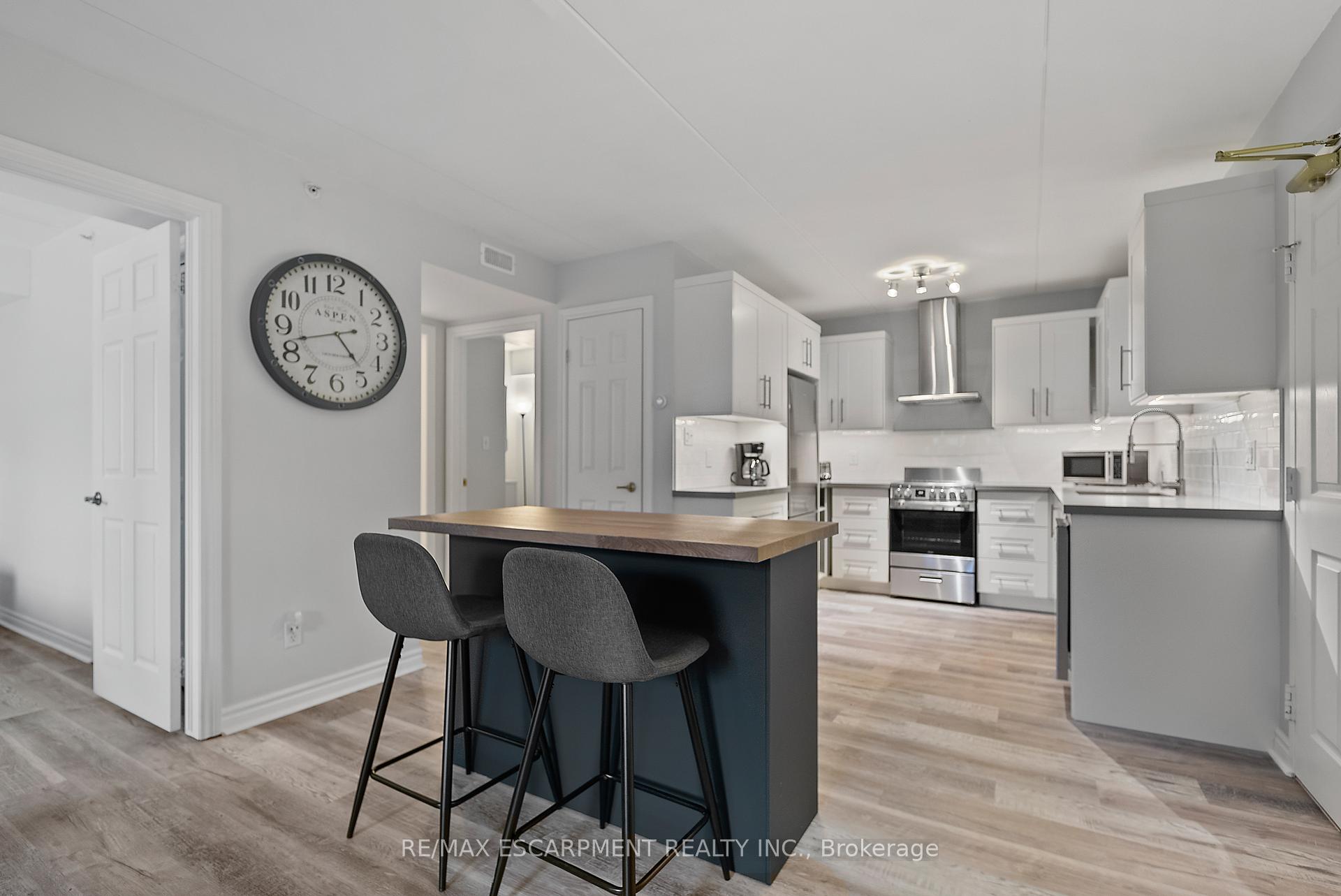 1 Bedroom Condo at 1810 Walker’s, Burlington For sale