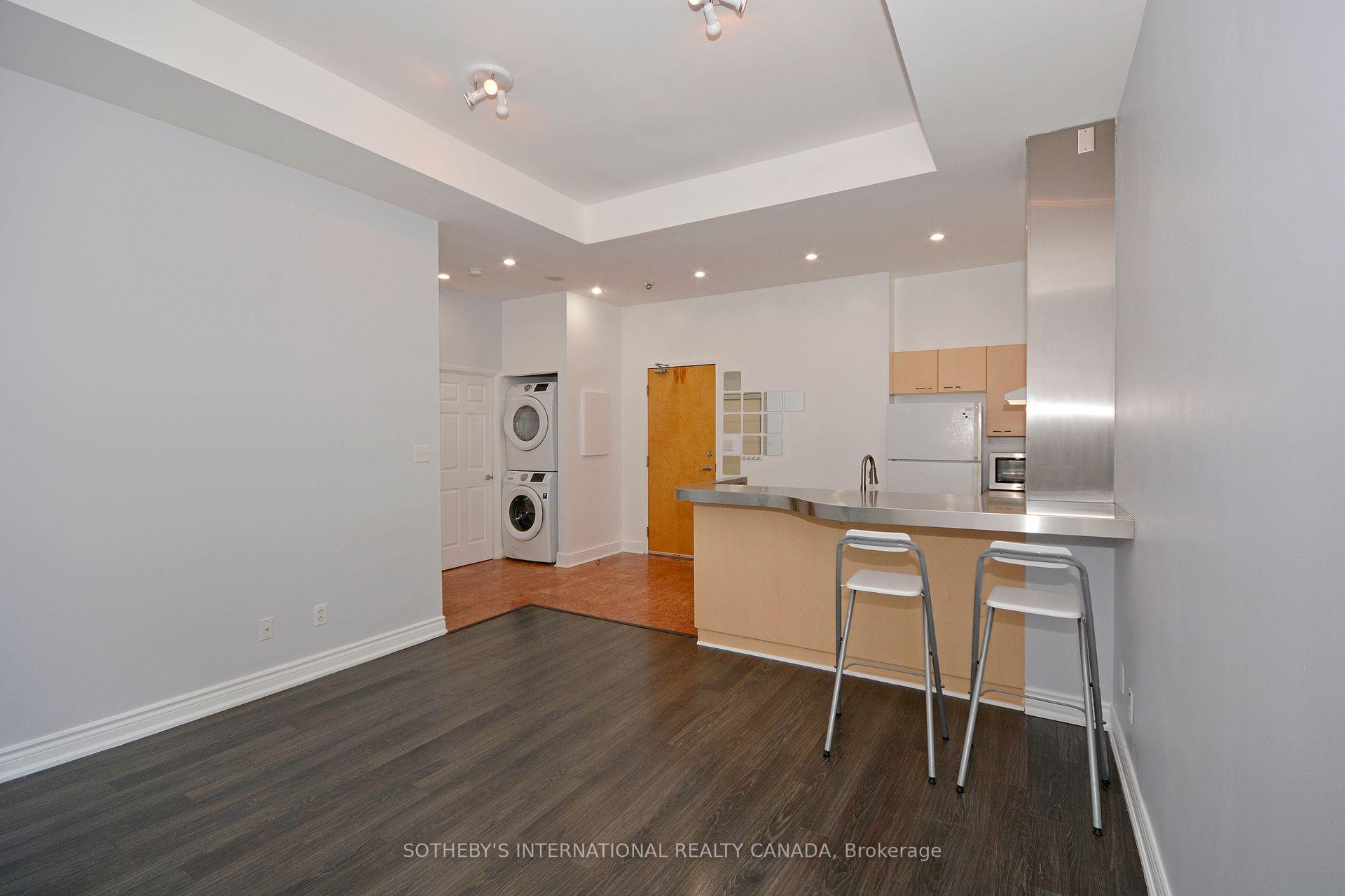 1 Bedroom Condo at 8 Wellesley, Toronto For sale