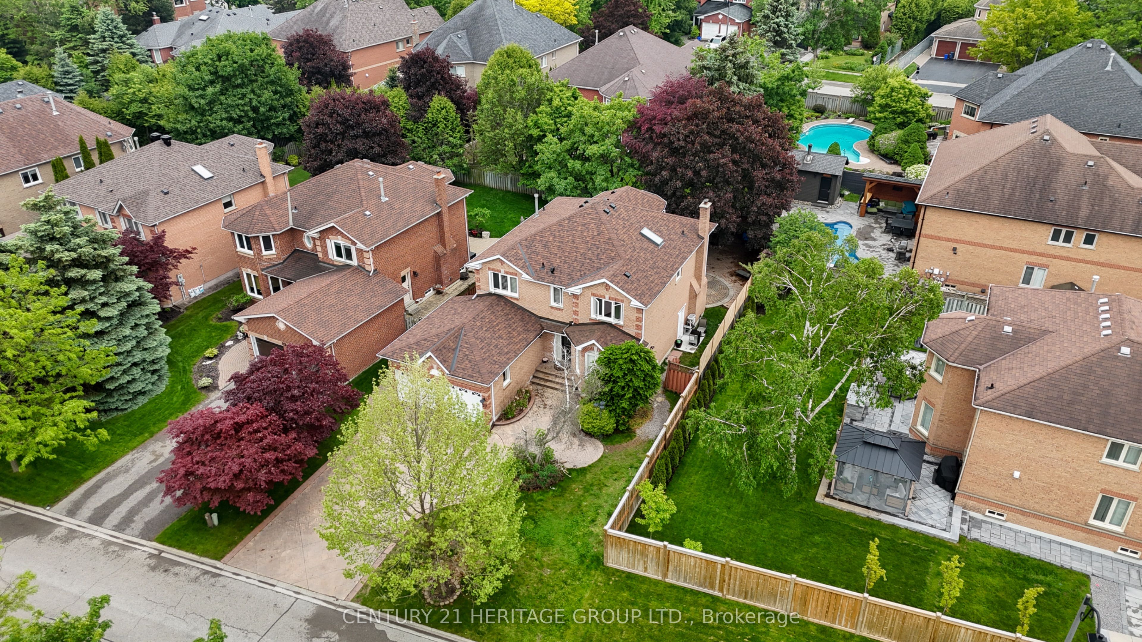 27 Charing Crescent
