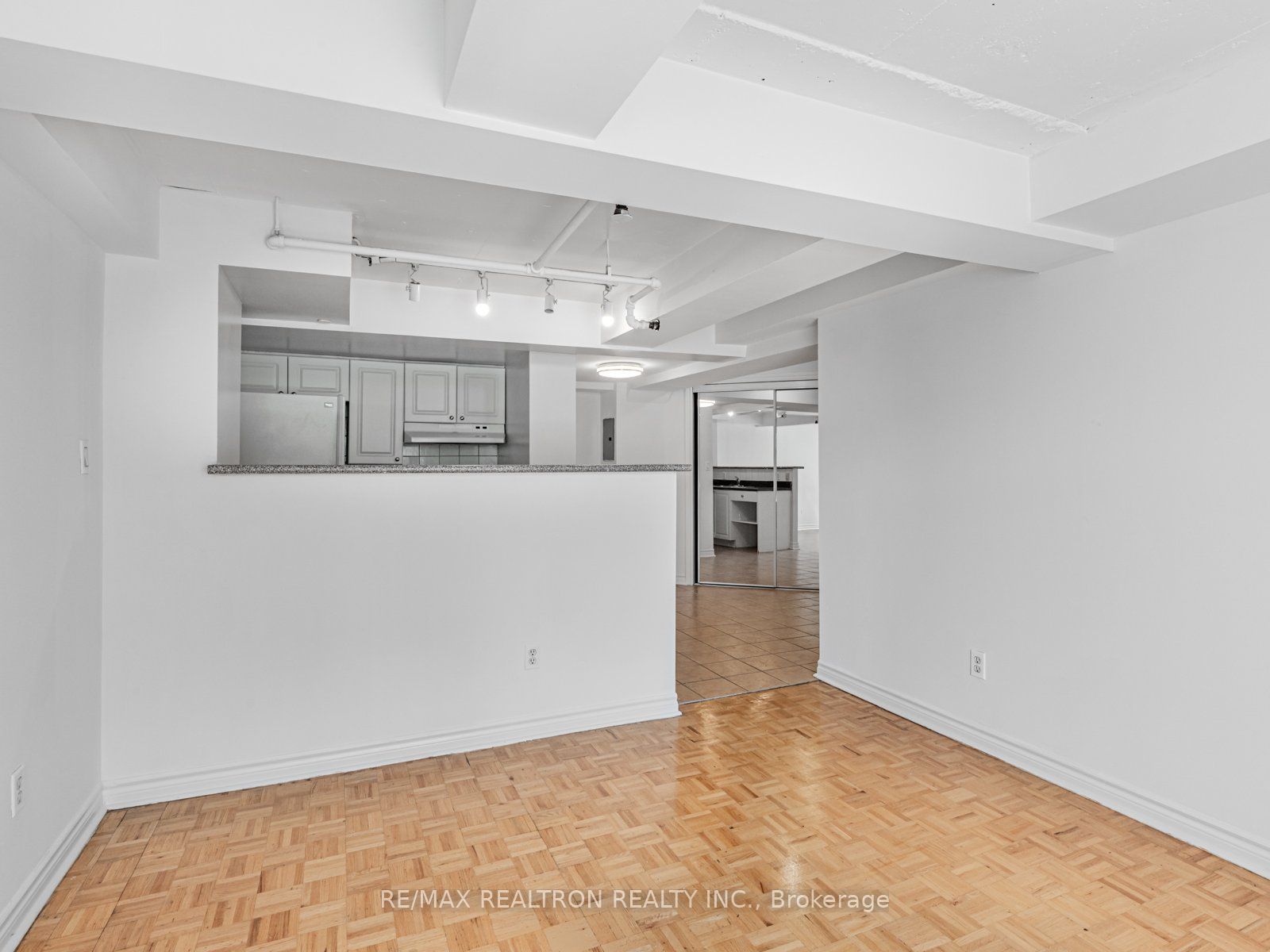 1401 Dupont Street, #614