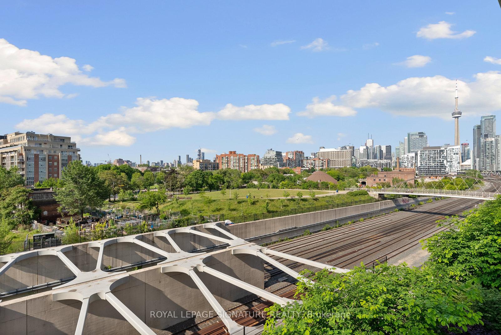 2 Bedrooms Condo at 50 Ordnance, Toronto For sale