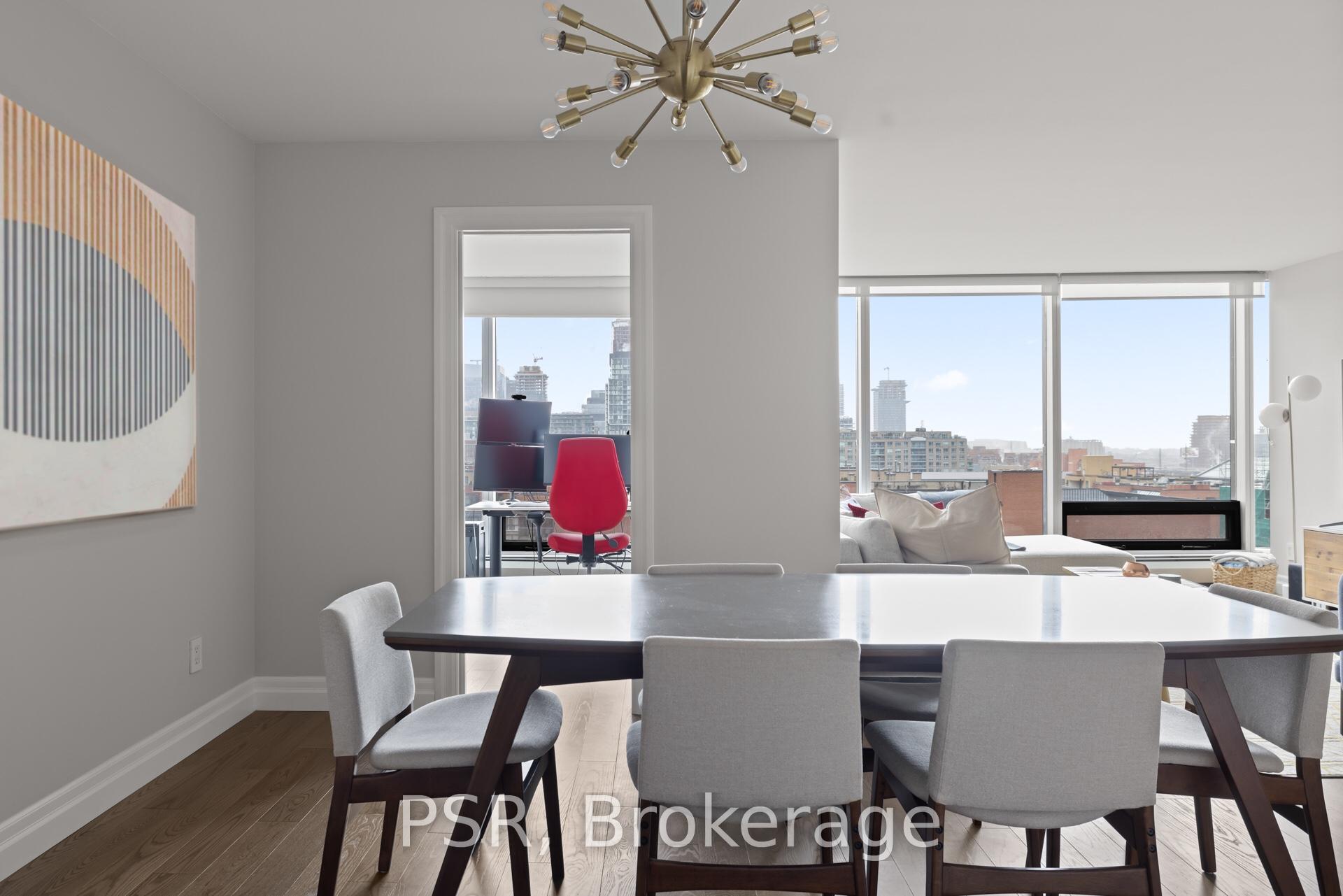 2 Bedrooms Condo at 30 Wellington, Toronto For sale