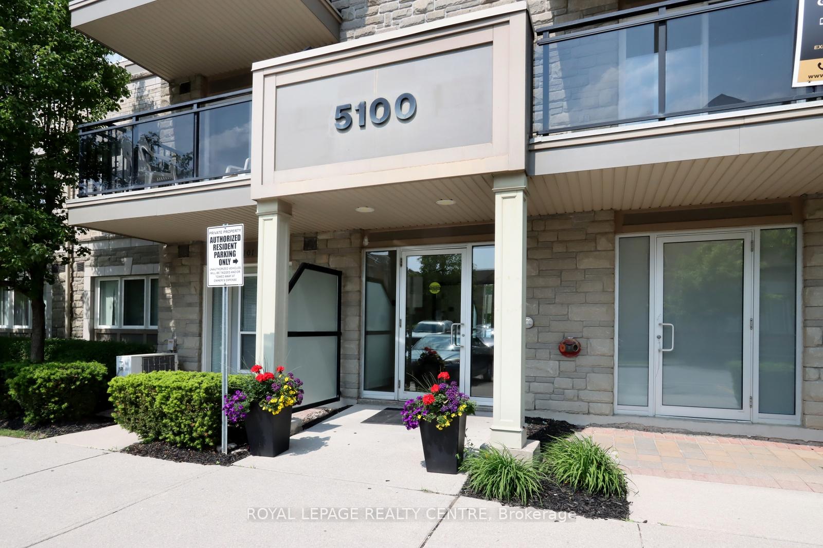 2 Bedrooms Condo at 5100 Winston Churchill, Mississauga For sale