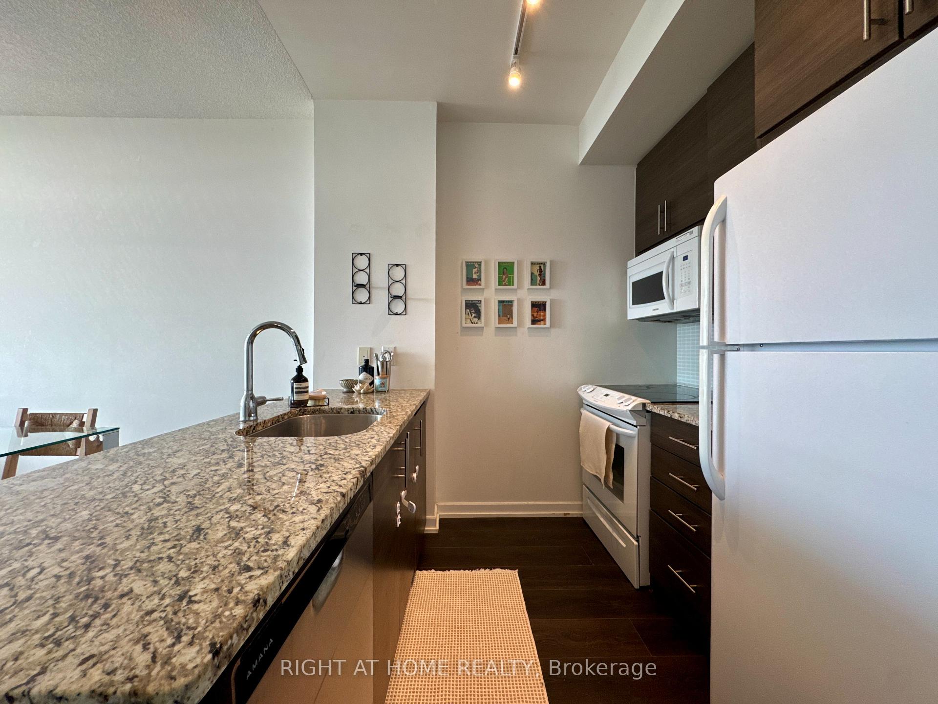 1 Bedroom Condo at 70 Forest Manor, Toronto For sale