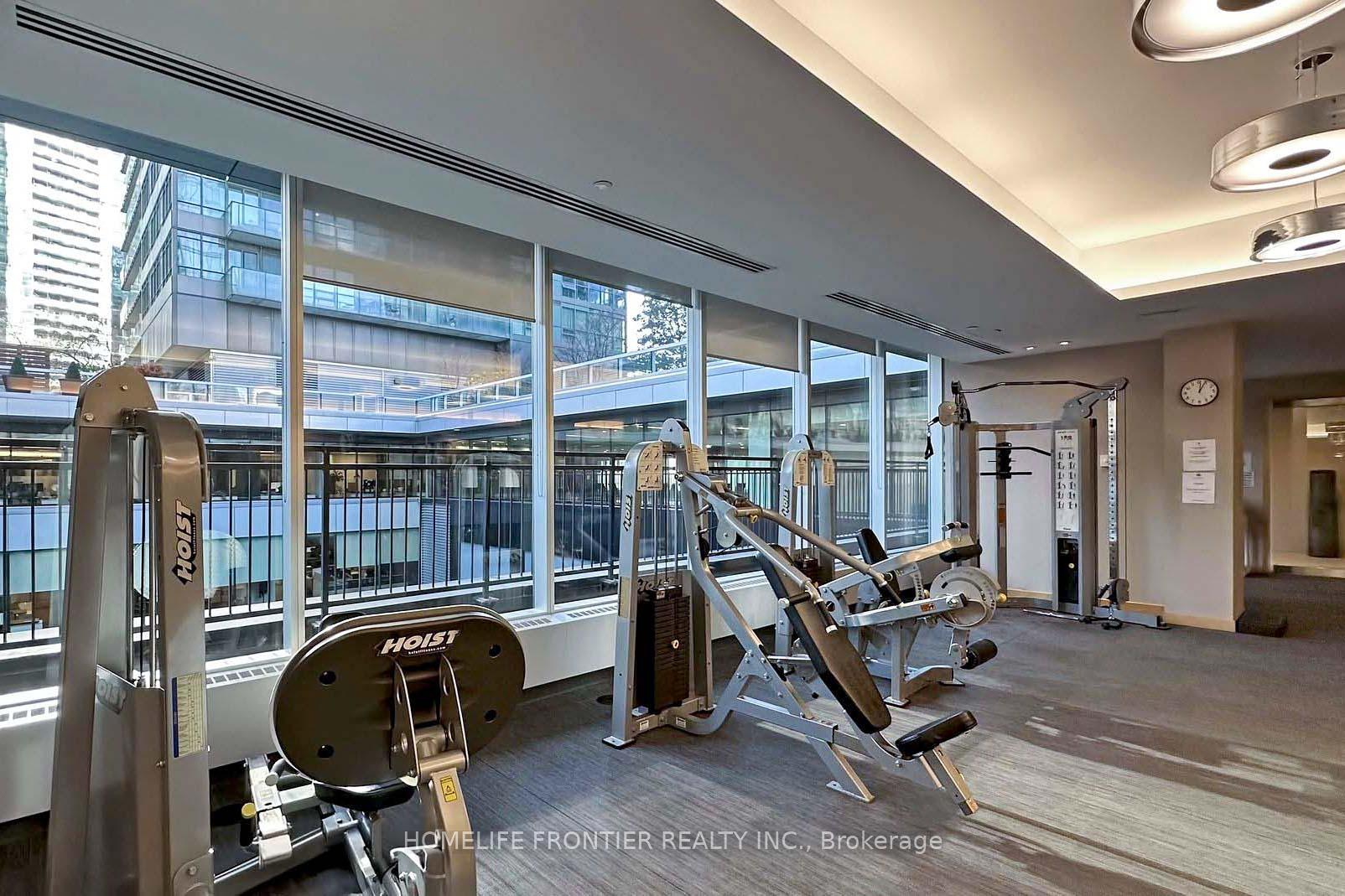 2 Bedrooms Condo at 65 Bremner, Toronto For sale