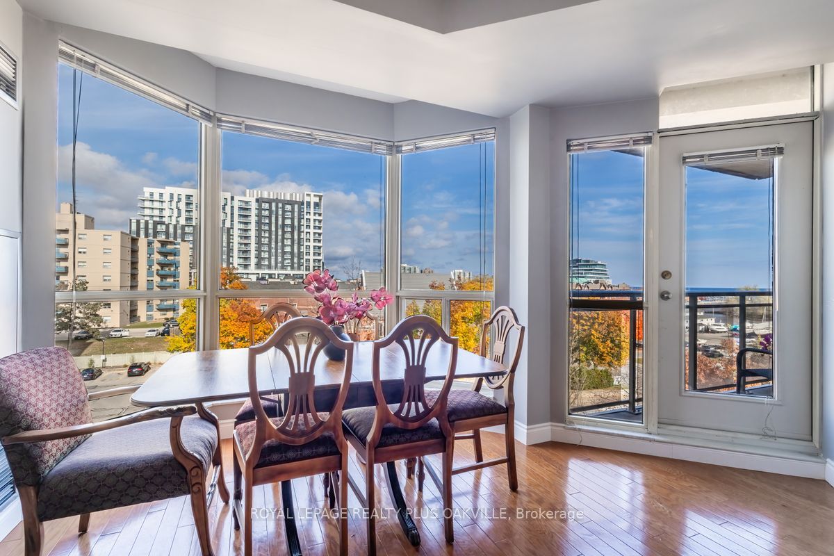 2511 Lakeshore Road W, #517