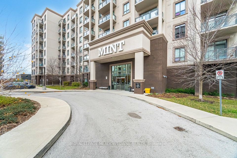 2490 Old Bronte
